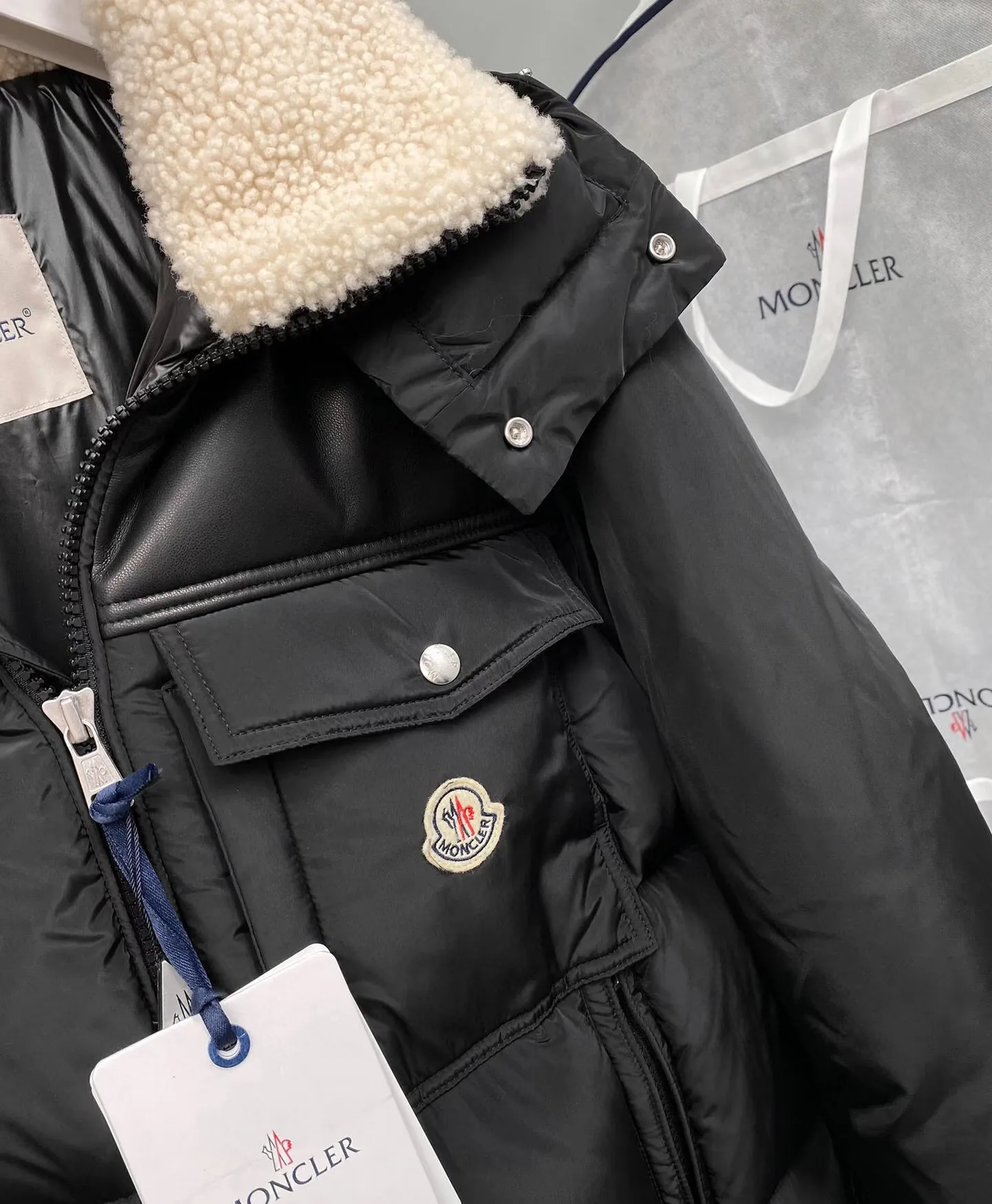 Куртки И Пуховики Женские Moncler 17964559