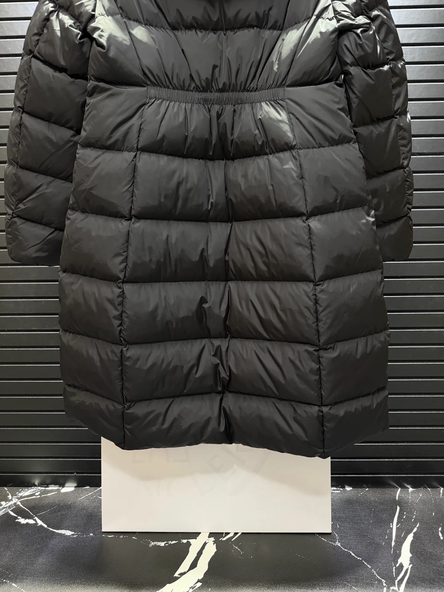 Куртки И Пуховики Женские Moncler 18188643