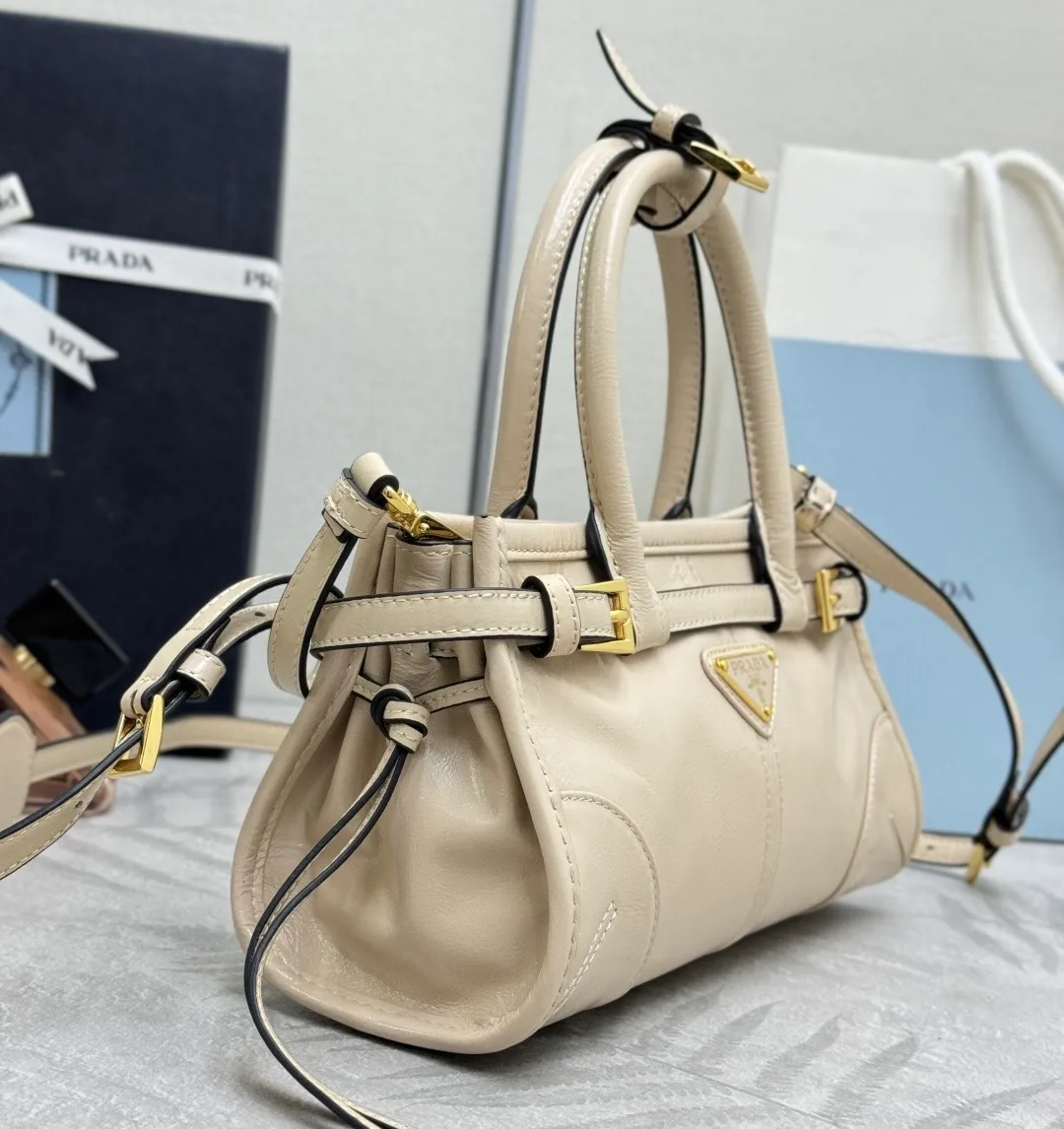 Сумки На Ремне Женские Prada 11682130