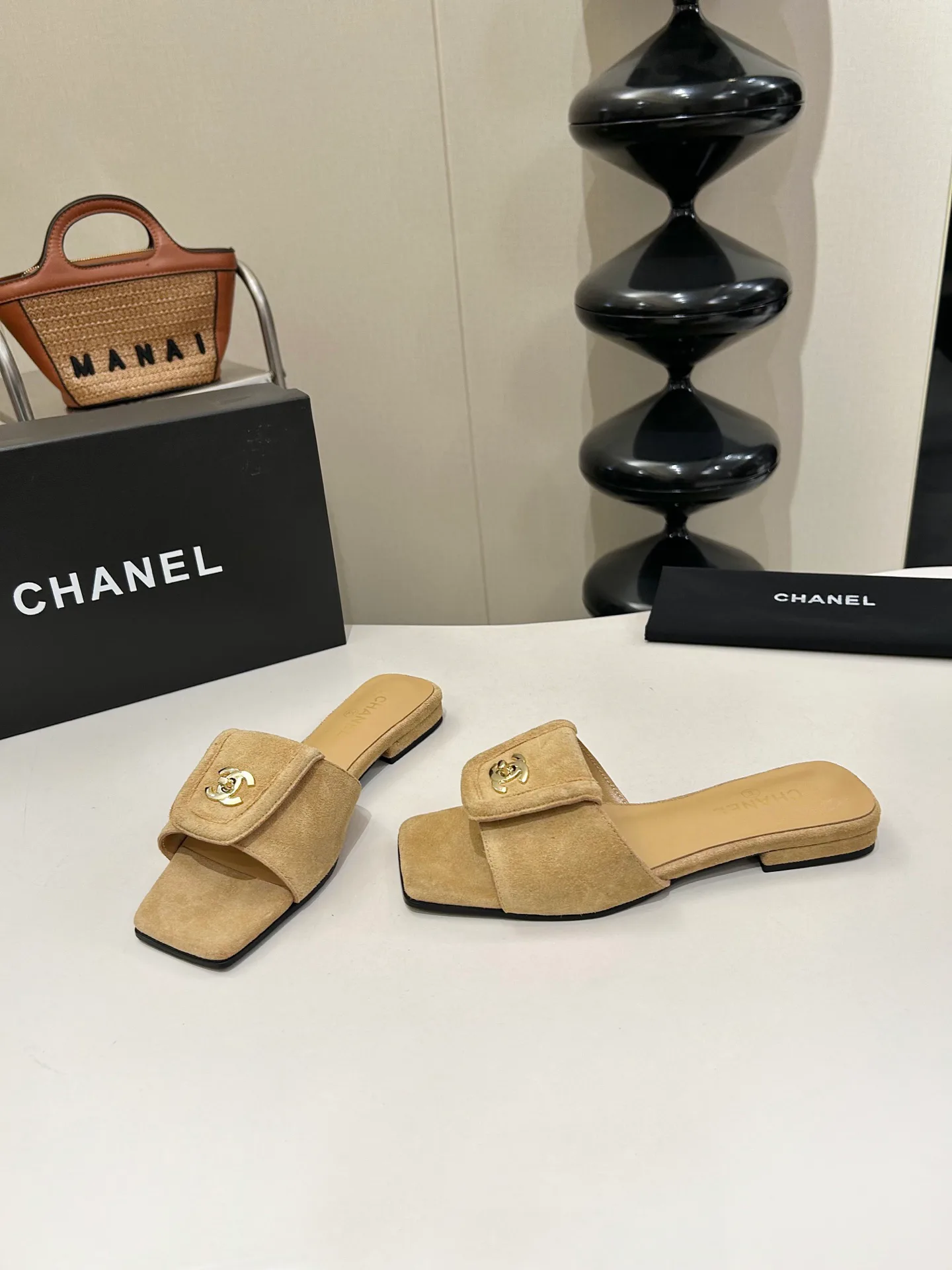 Шлепанцы Женские Chanel 13077796