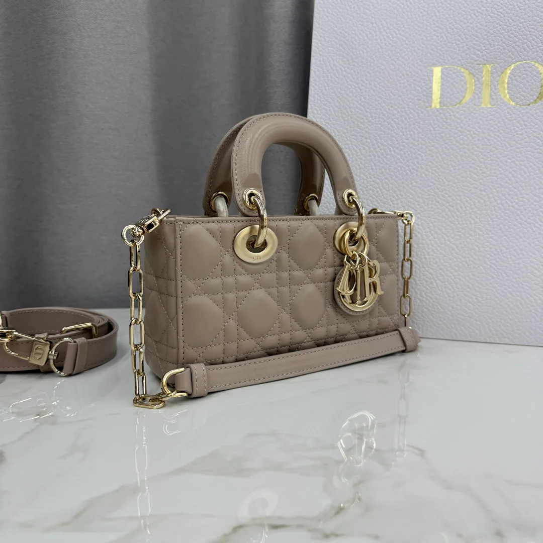 Классические Сумки Женские Christian Dior 11905770