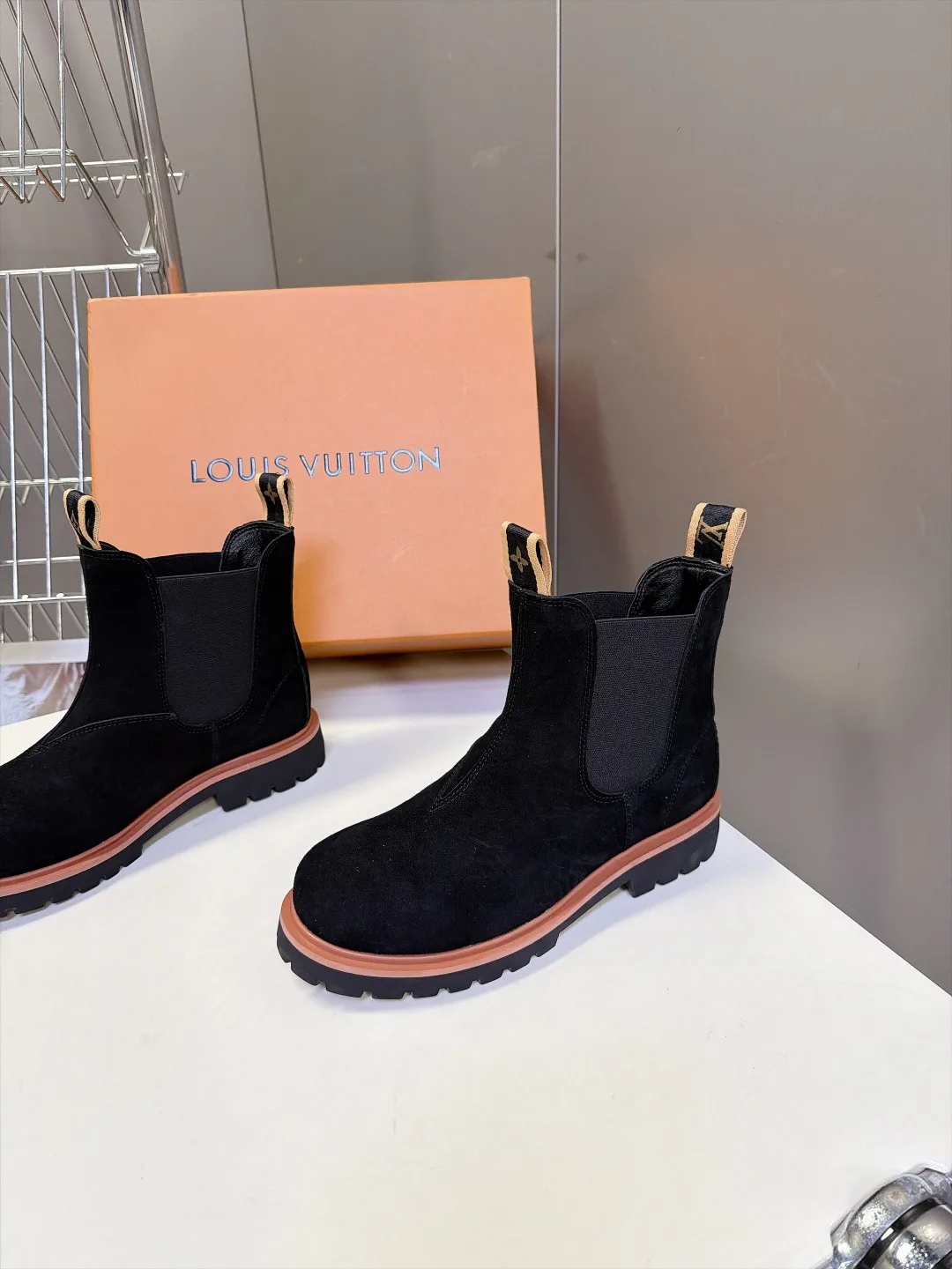 Ботинки Женские Louis Vuitton 18693134