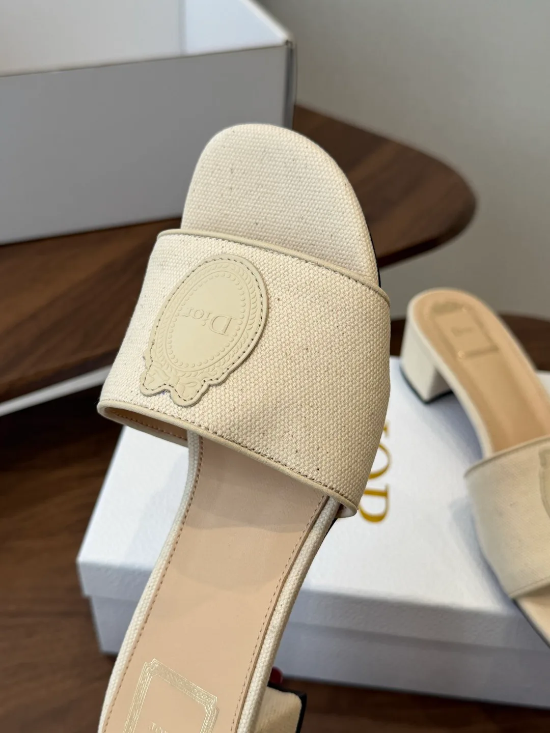 Шлепанцы Женские Christian Dior 17580780
