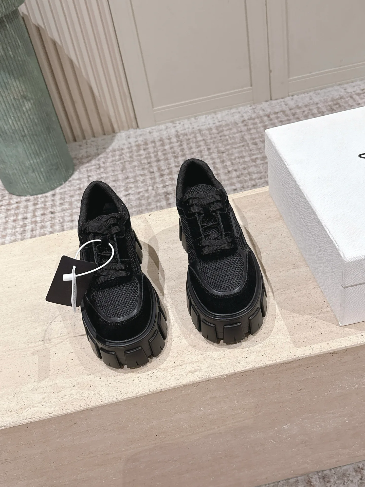 Кроссовки Женские Prada 18142659