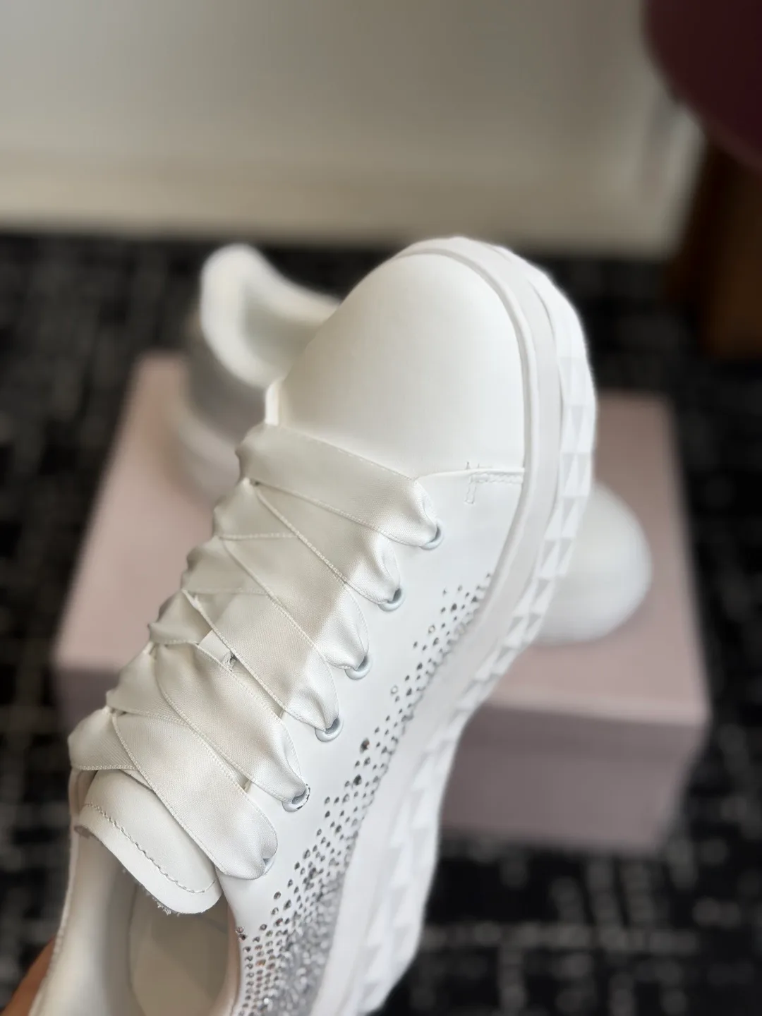 Кроссовки Женские Jimmy Choo 18260363