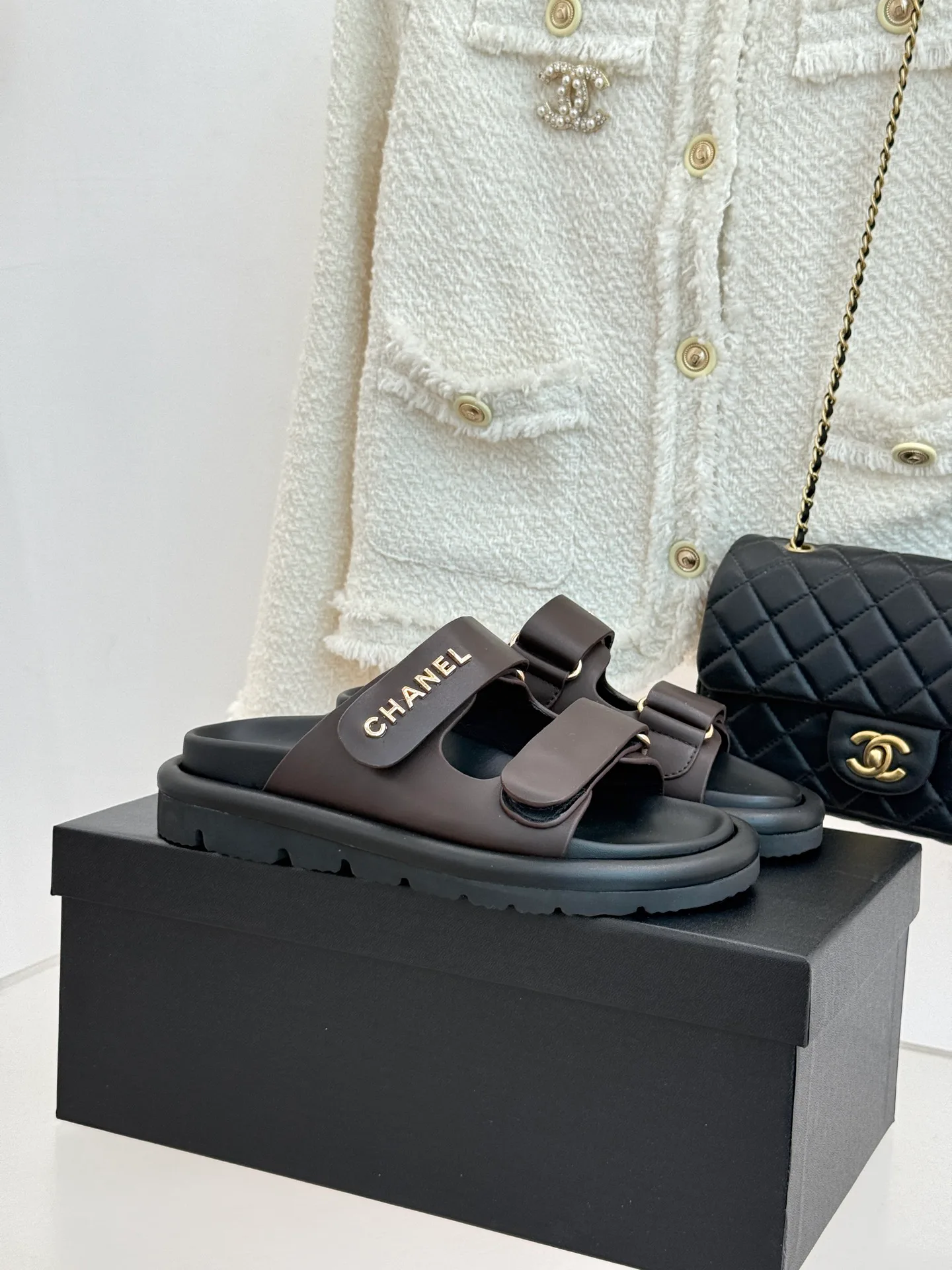 Шлепанцы Женские Chanel 11646698