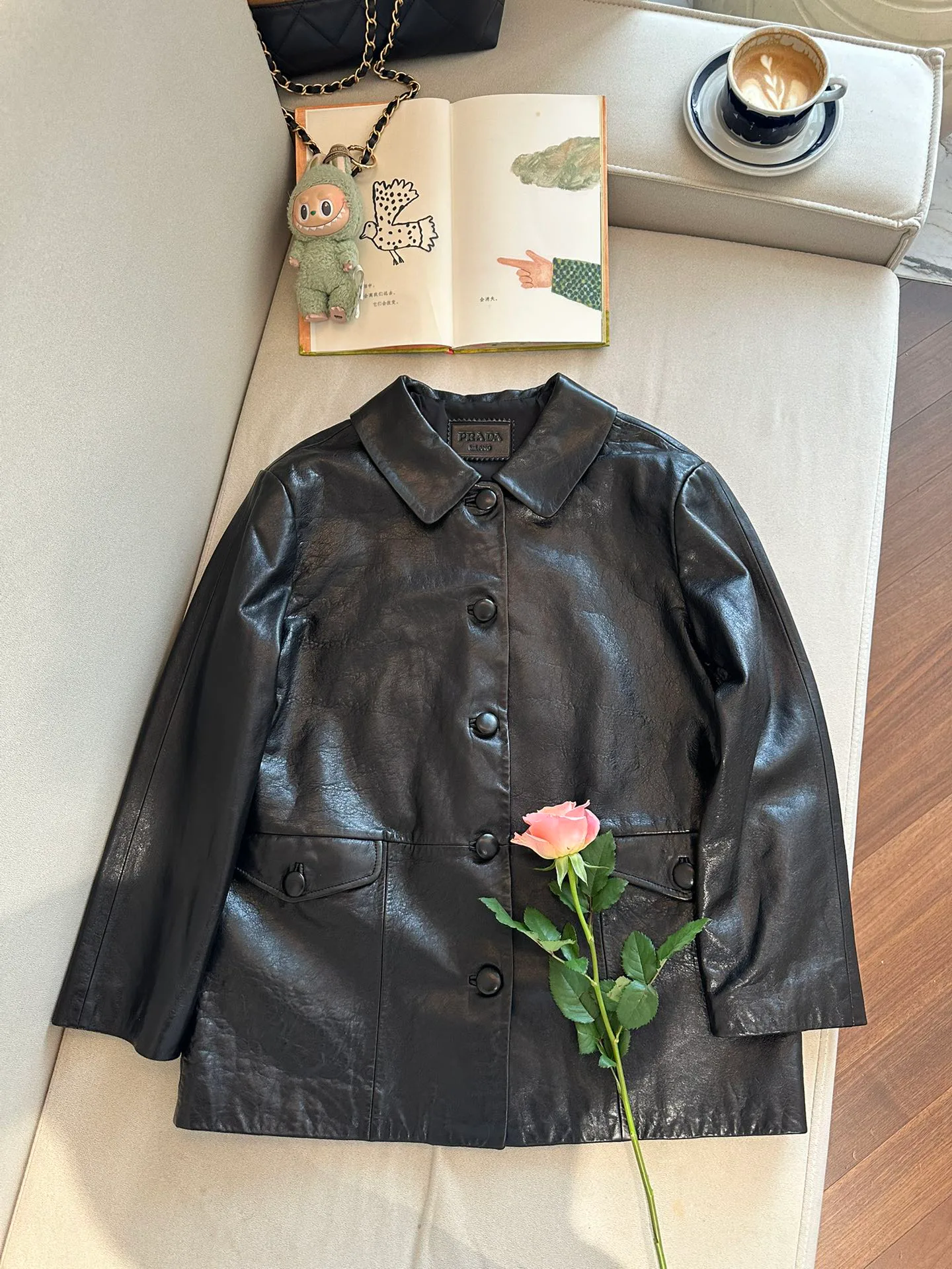 Кожаные Куртки И Дублёнки Женские Prada 9817919