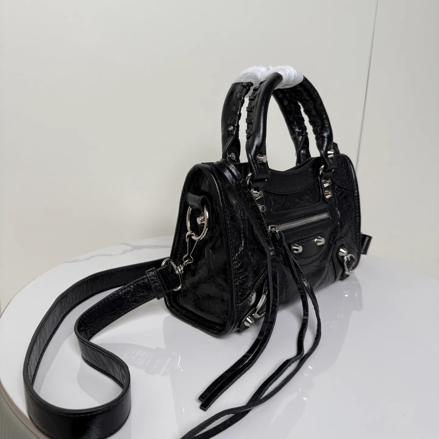 Сумки На Ремне Женские Balenciaga 1151793