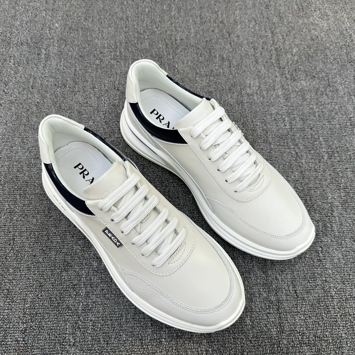 Кроссовки Мужские Prada 18076334