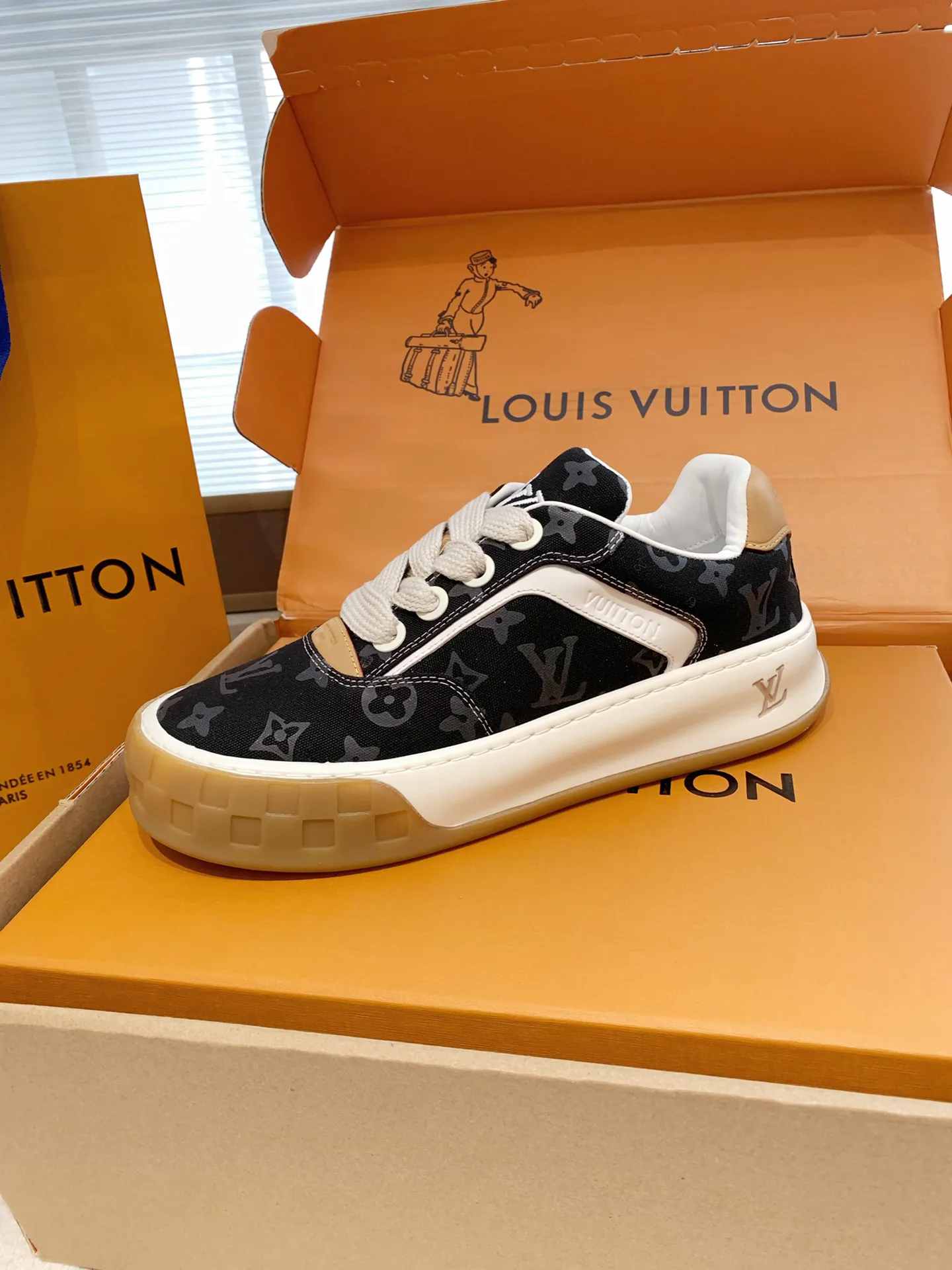 Кеды Женские Louis Vuitton 13183744