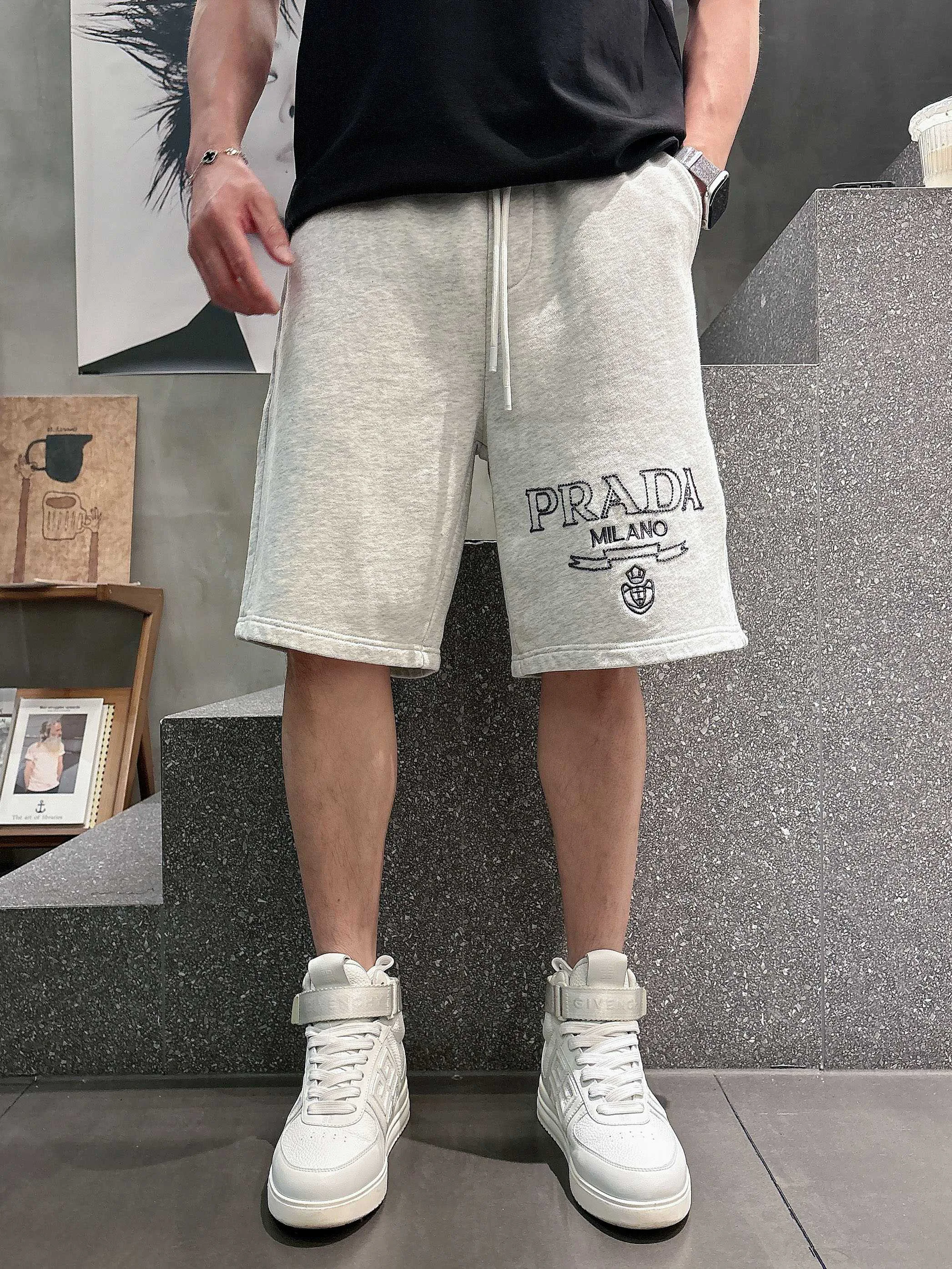 Шорты Мужские Prada 17468337