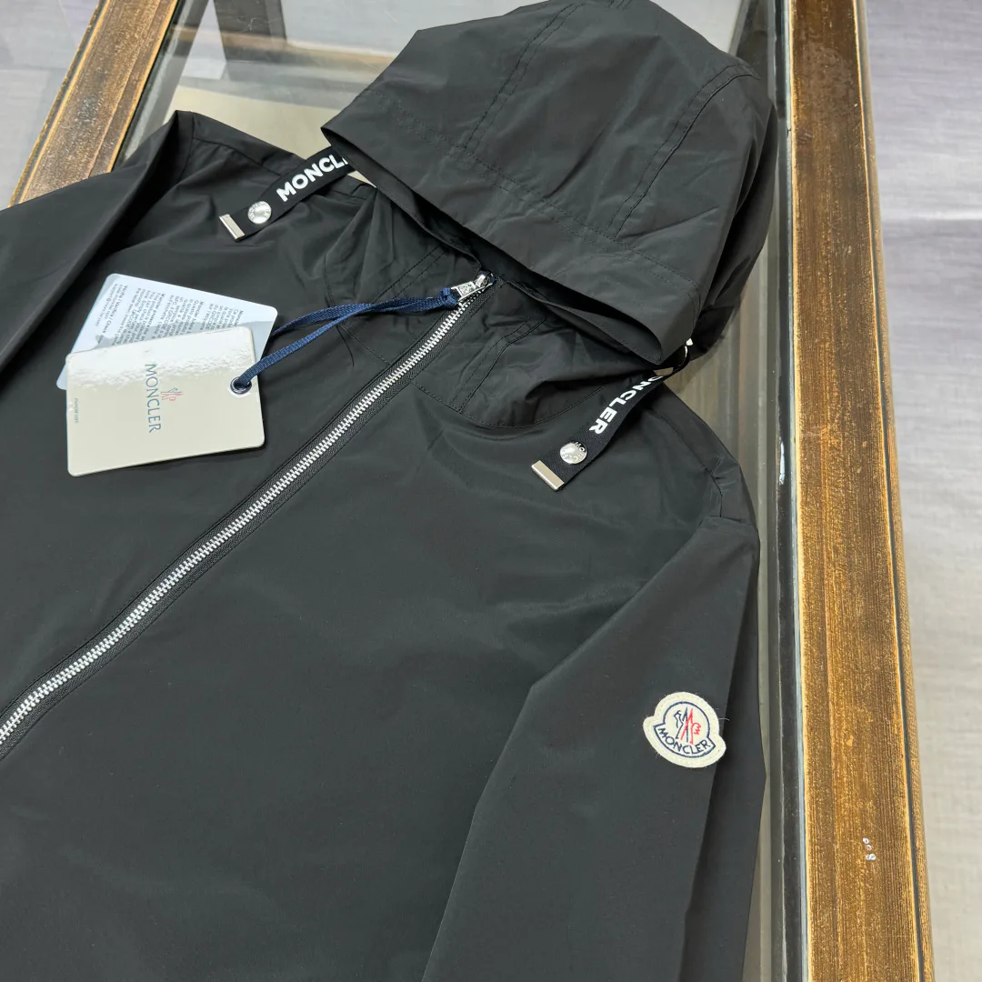 Куртки И Пуховики Женские Moncler 18416527