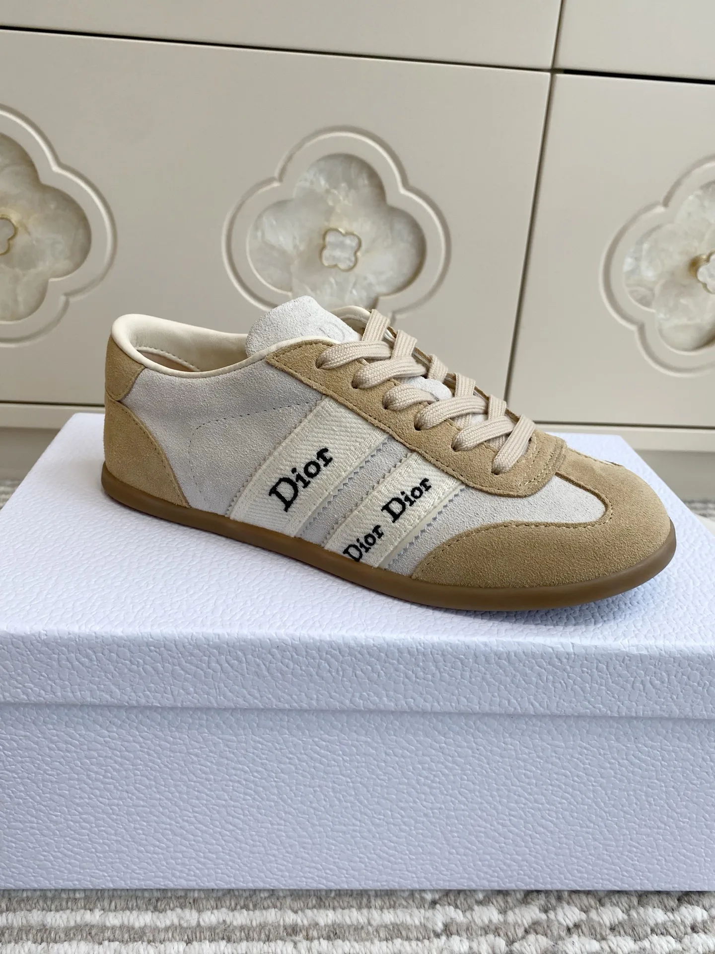 Кроссовки Женские Christian Dior 13556869