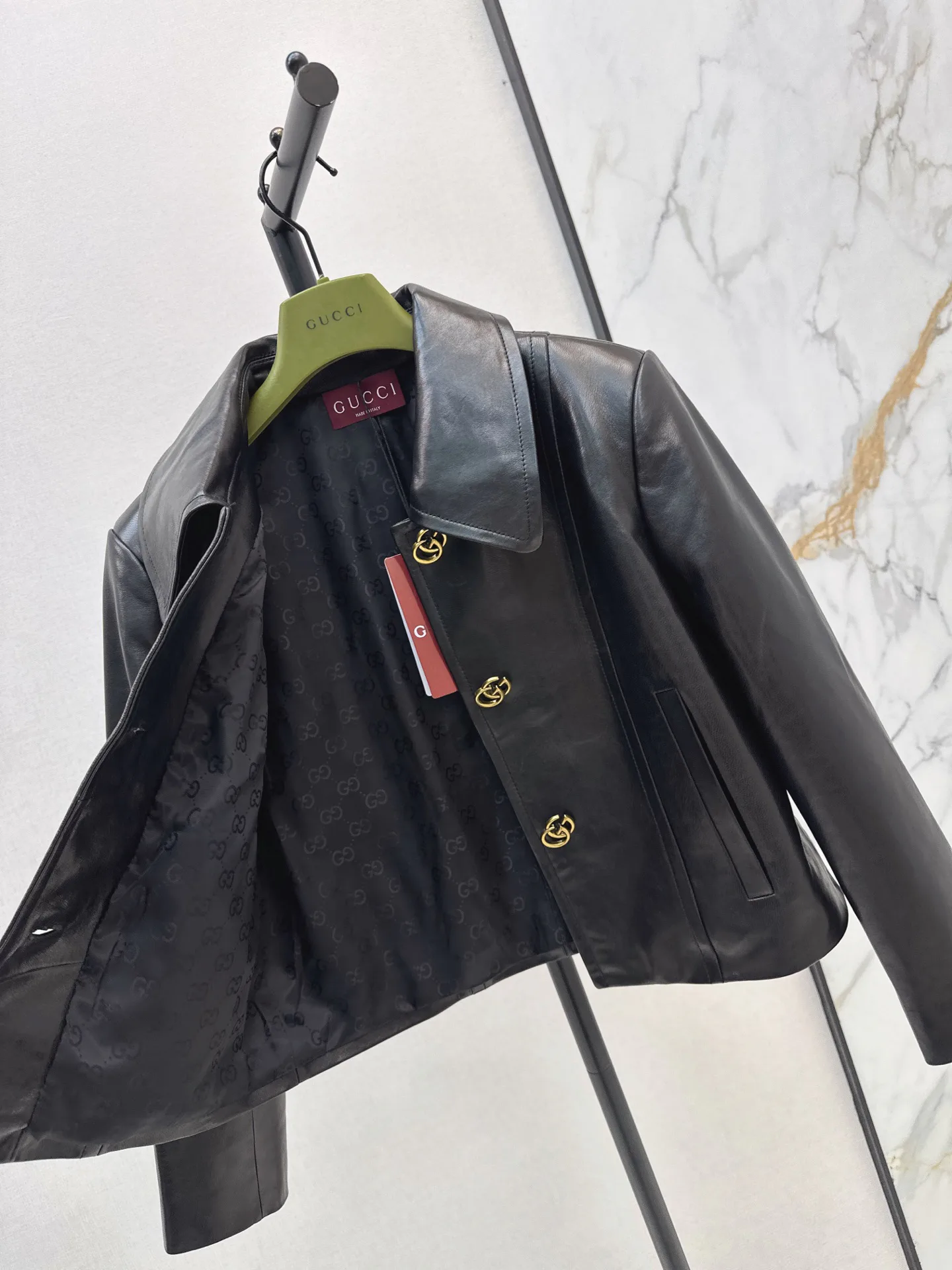 Кожаные Куртки И Дублёнки Женские Gucci 17651724