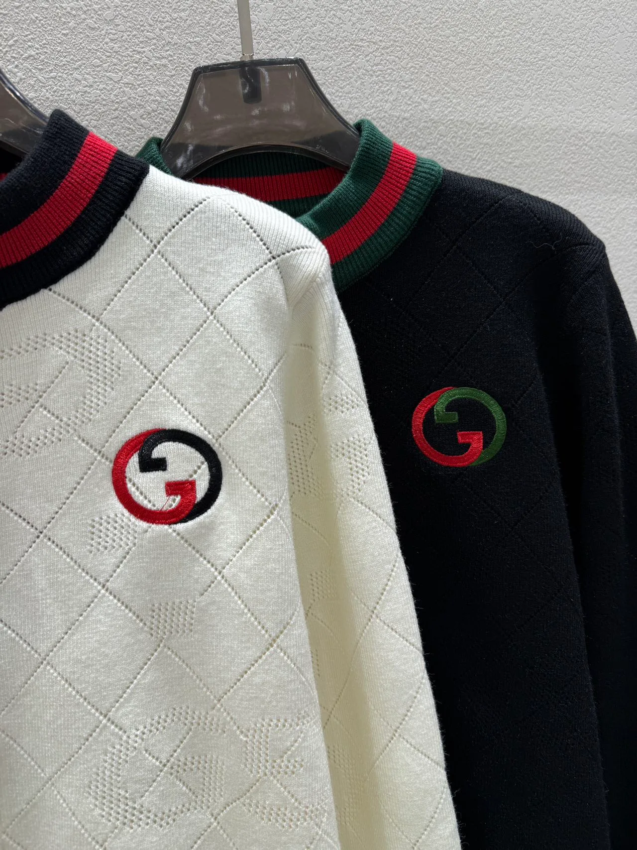 Куртки И Пуховики Женские Gucci 19278832