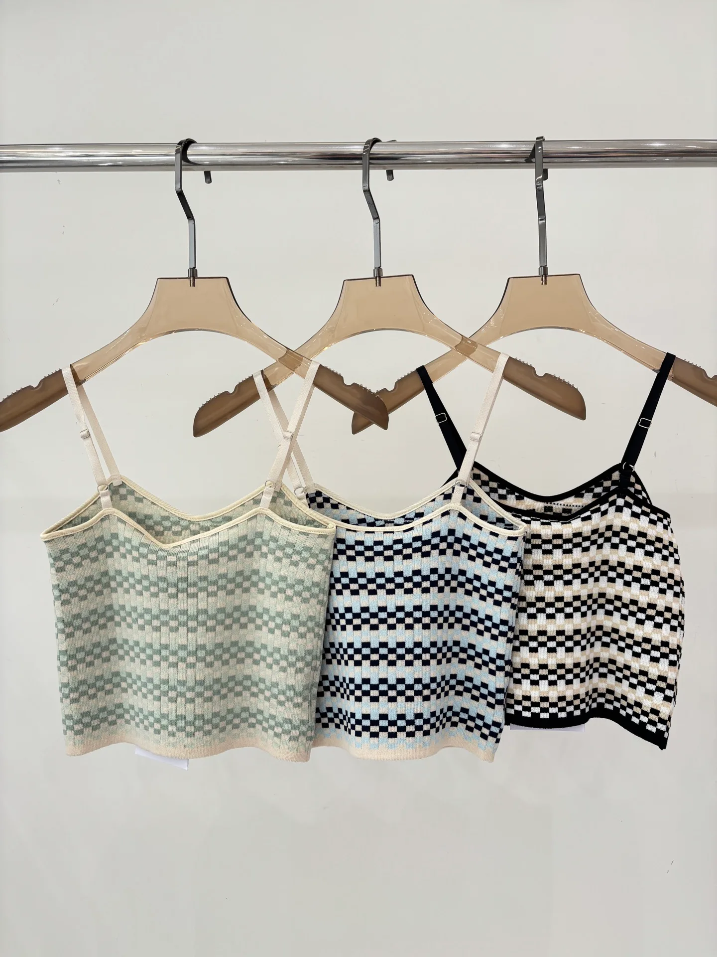 Жилеты Женские Chanel 11452294