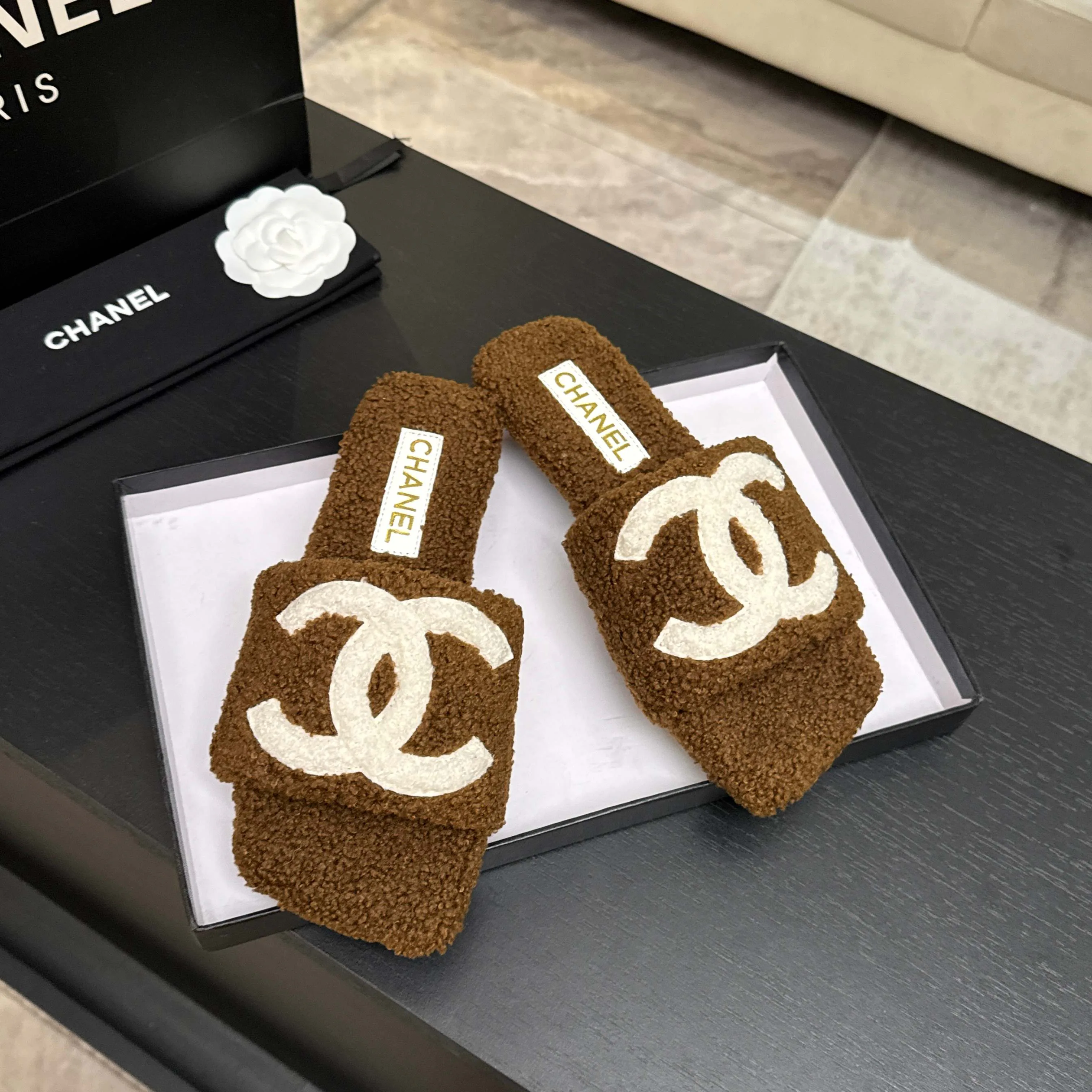 Тапочки Женские Chanel 18501008