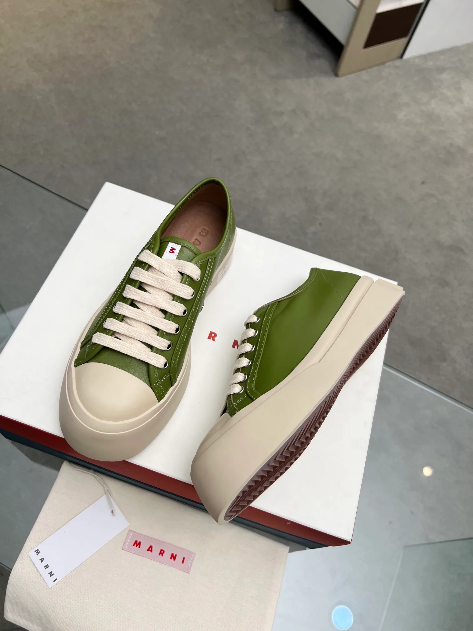 Кроссовки Женские Marni 18039751