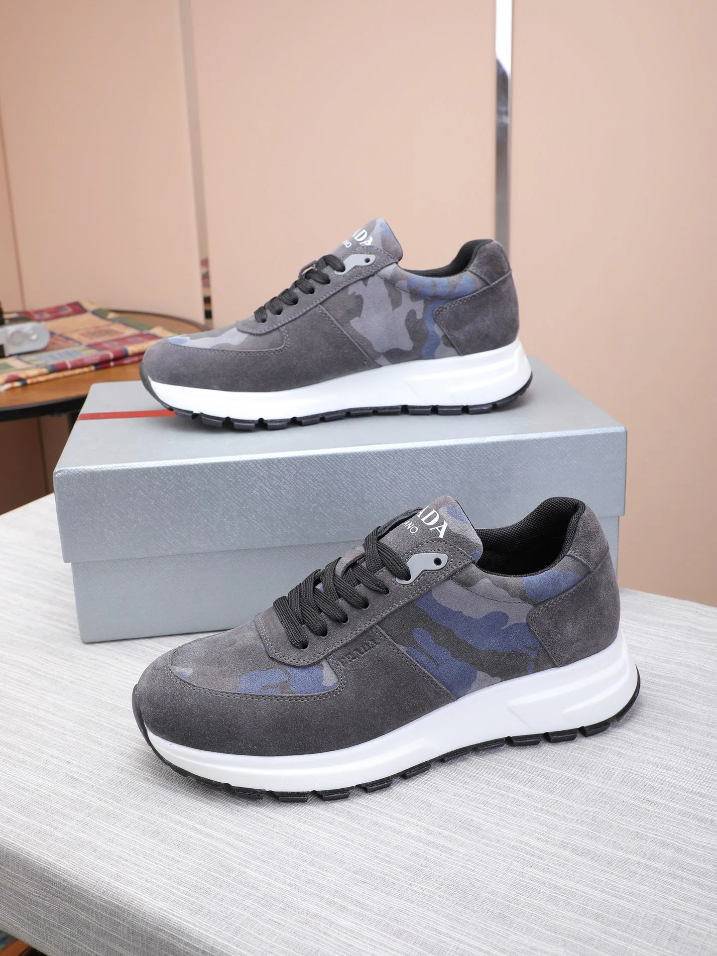 Кроссовки Мужские Prada 10844552
