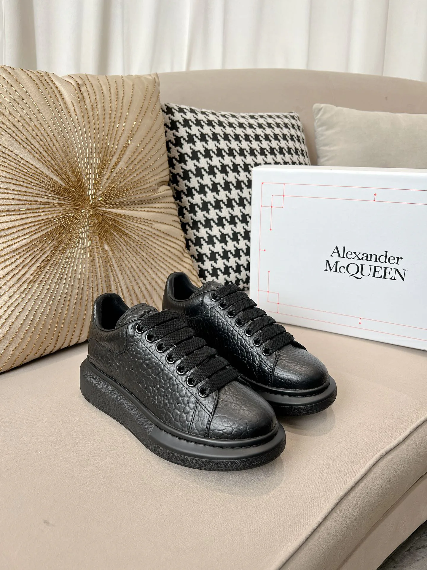 Кроссовки Женские Alexander Mcqueen 3446141
