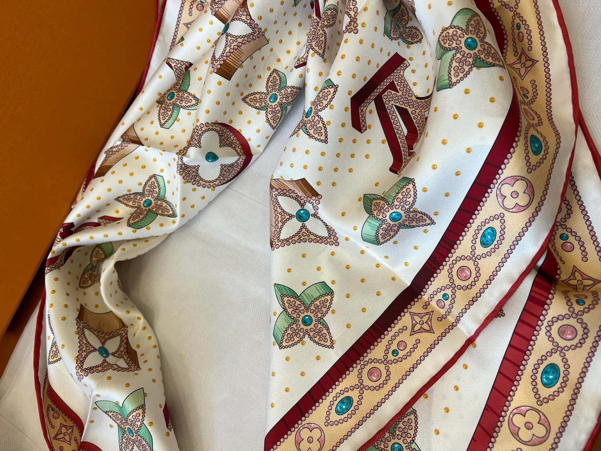 Шарфы Louis Vuitton 12037