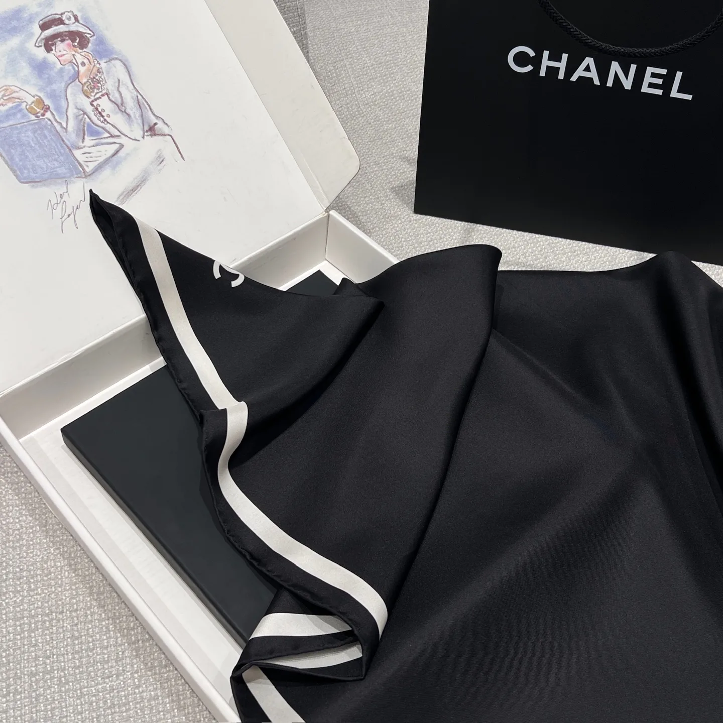 Платки Chanel 13268305