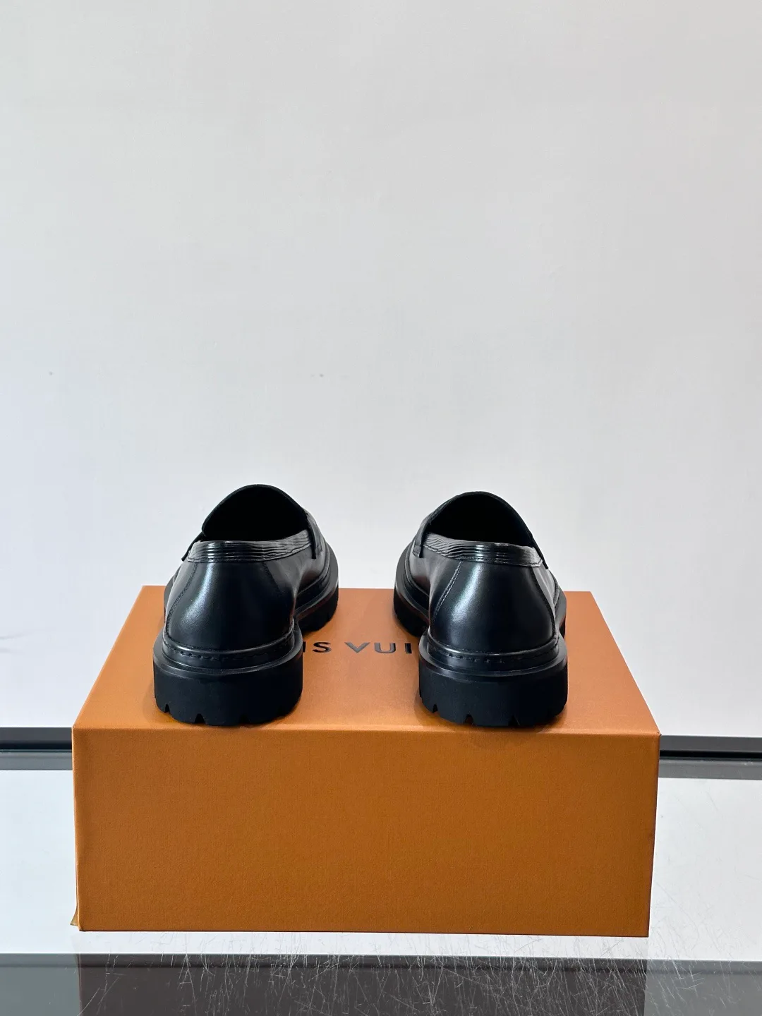 Лоферы И Туфли Мужские Louis Vuitton 17646070