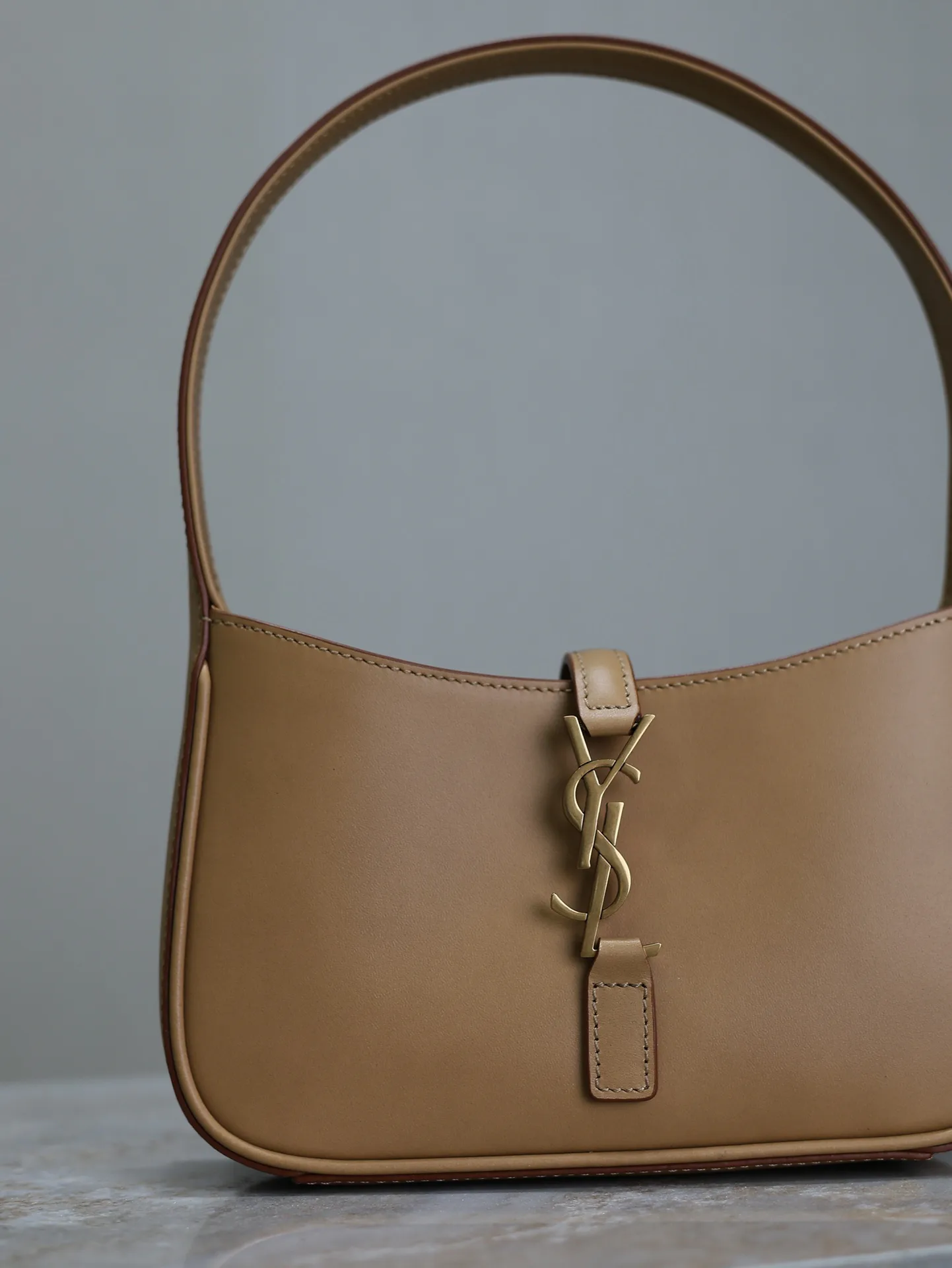 Классические Сумки Женские Saint Laurent 5789