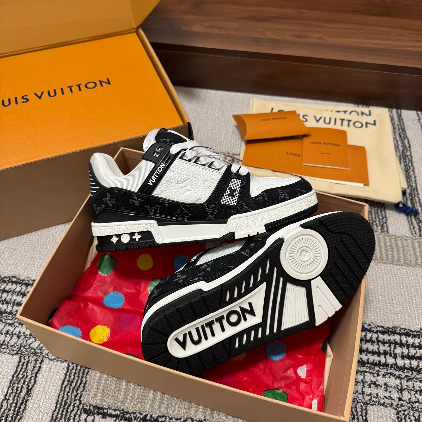 Кроссовки Женские Louis Vuitton 1546762