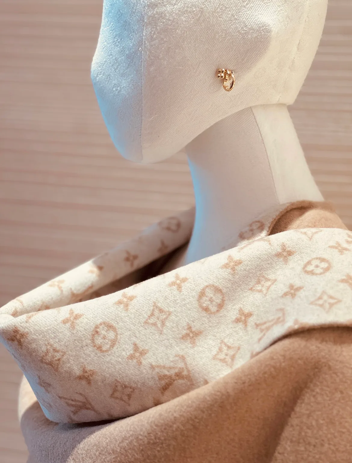Пальто Женские Louis Vuitton 19578079