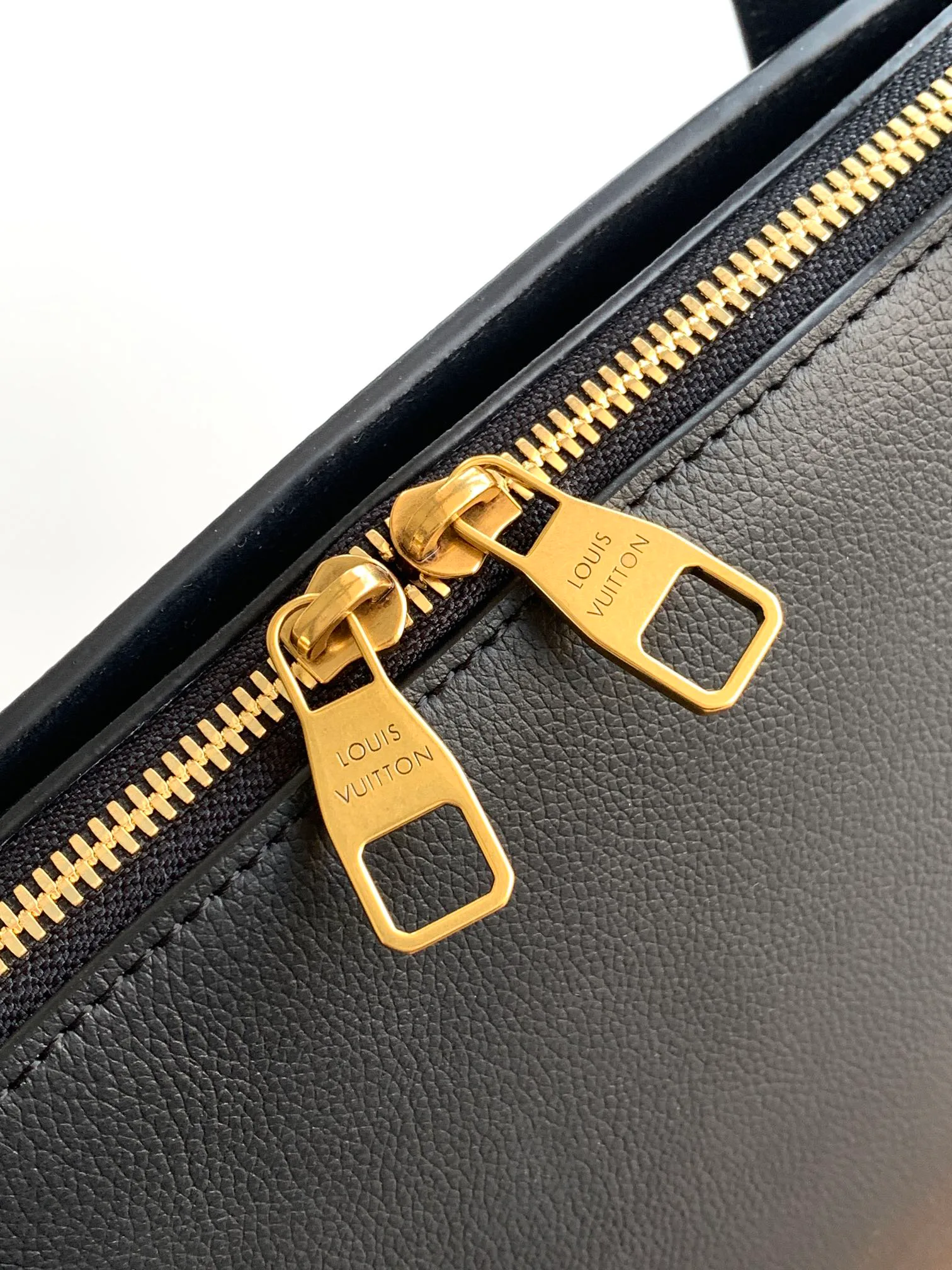 Классические Сумки Женские Louis Vuitton 11394882