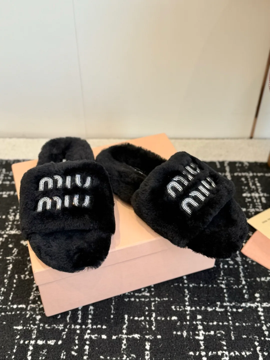 Тапочки Женские Miu Miu 18139573