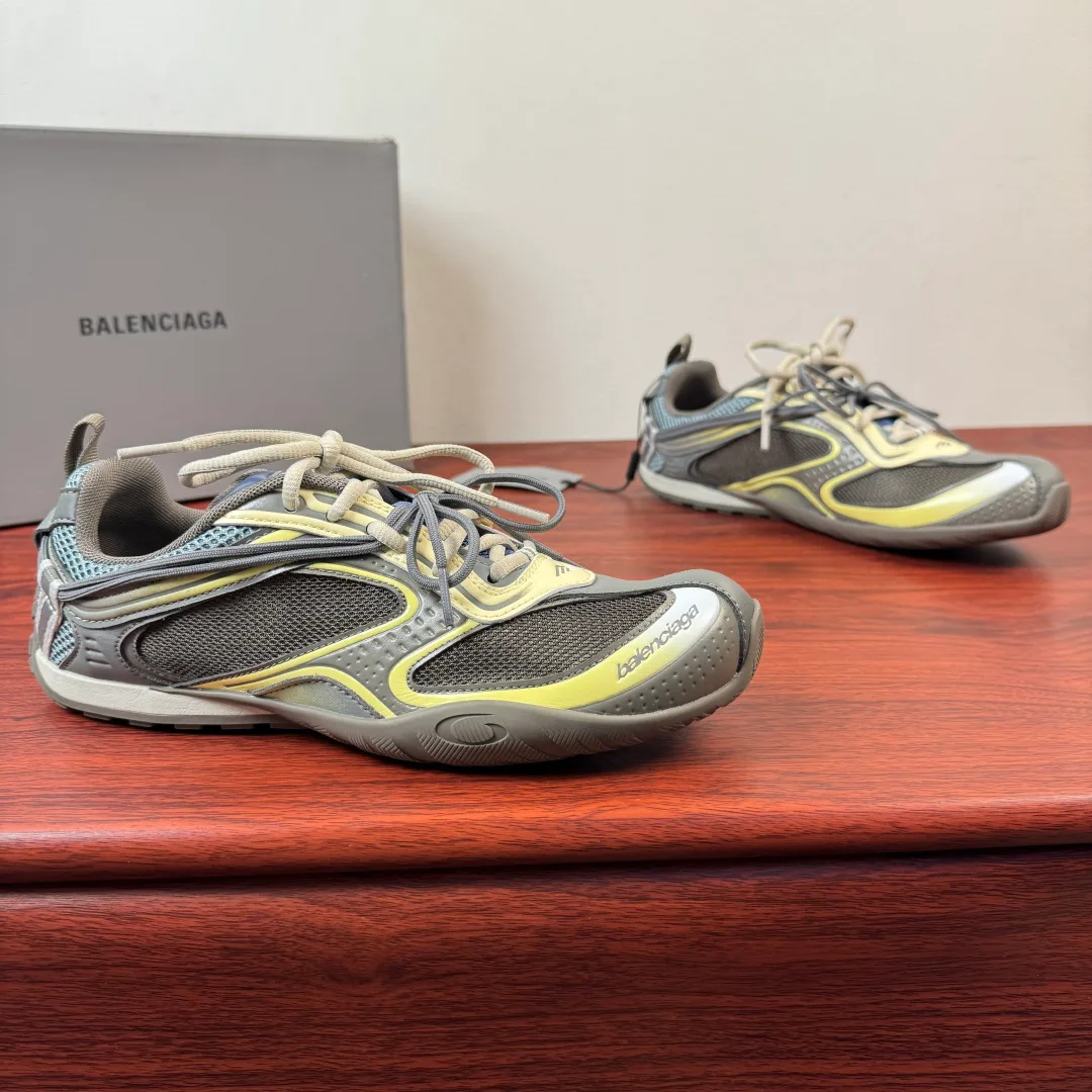 Кроссовки Женские Balenciaga 14845604
