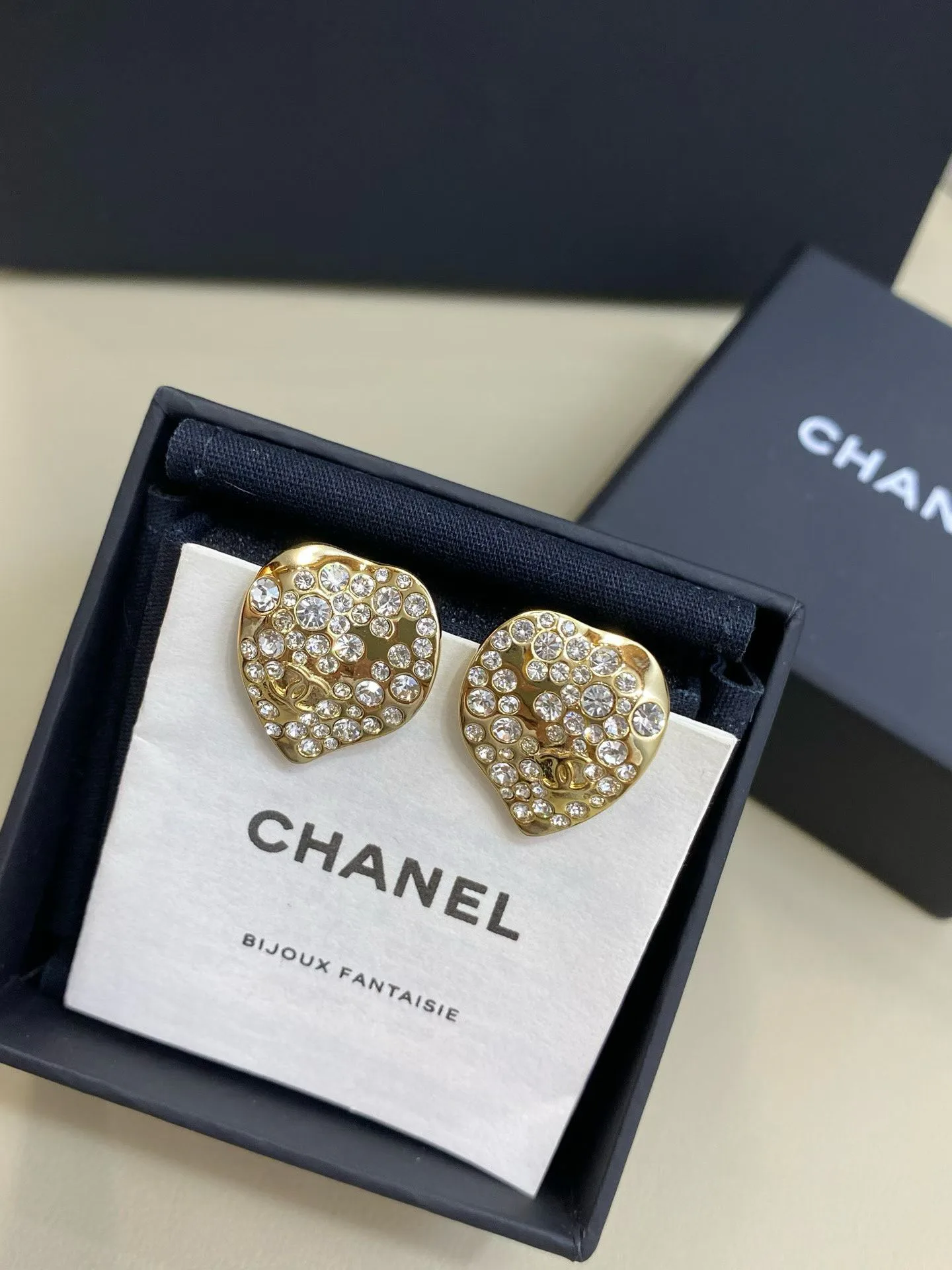 Бижутерия Chanel 18351208