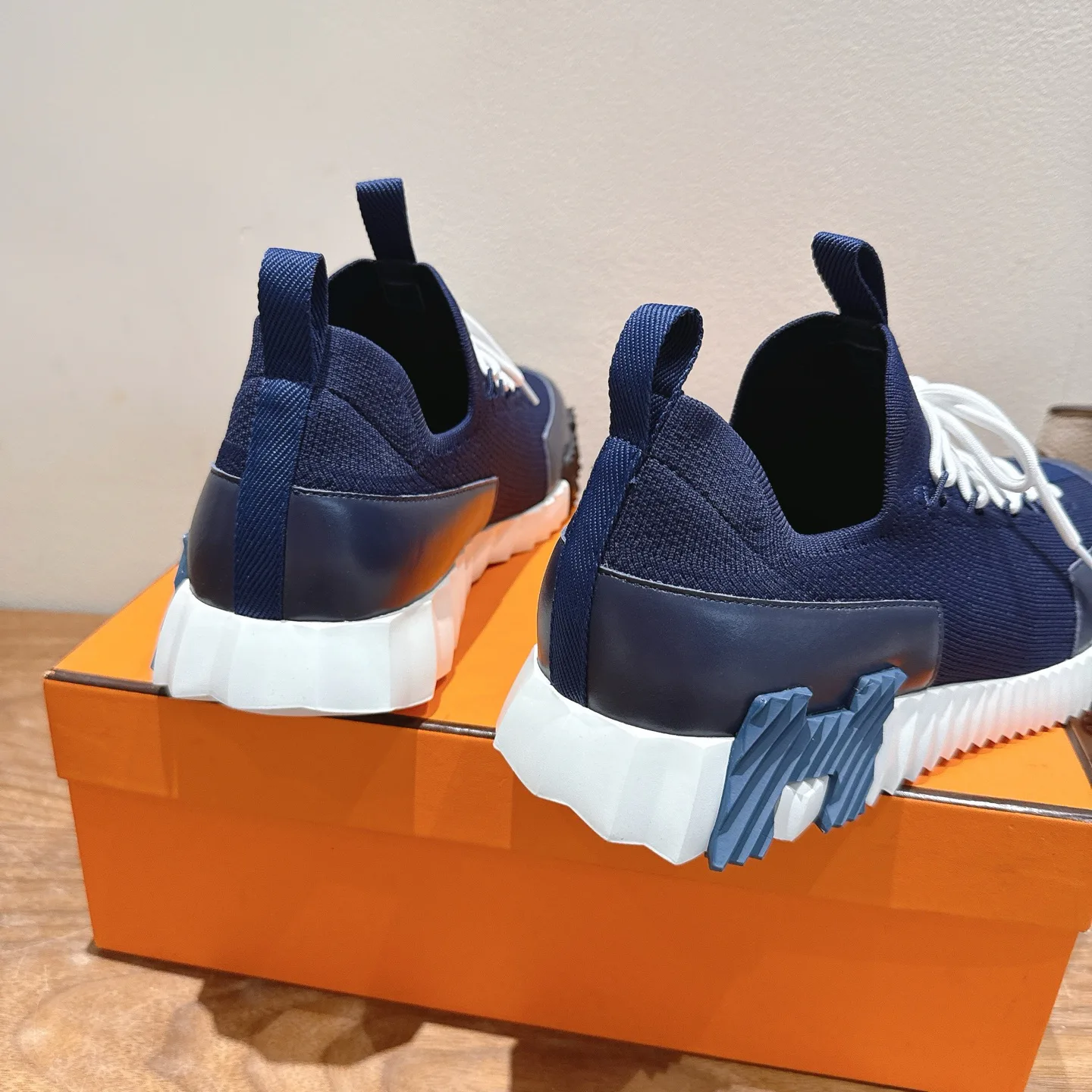Кроссовки Женские Hermes 4852677