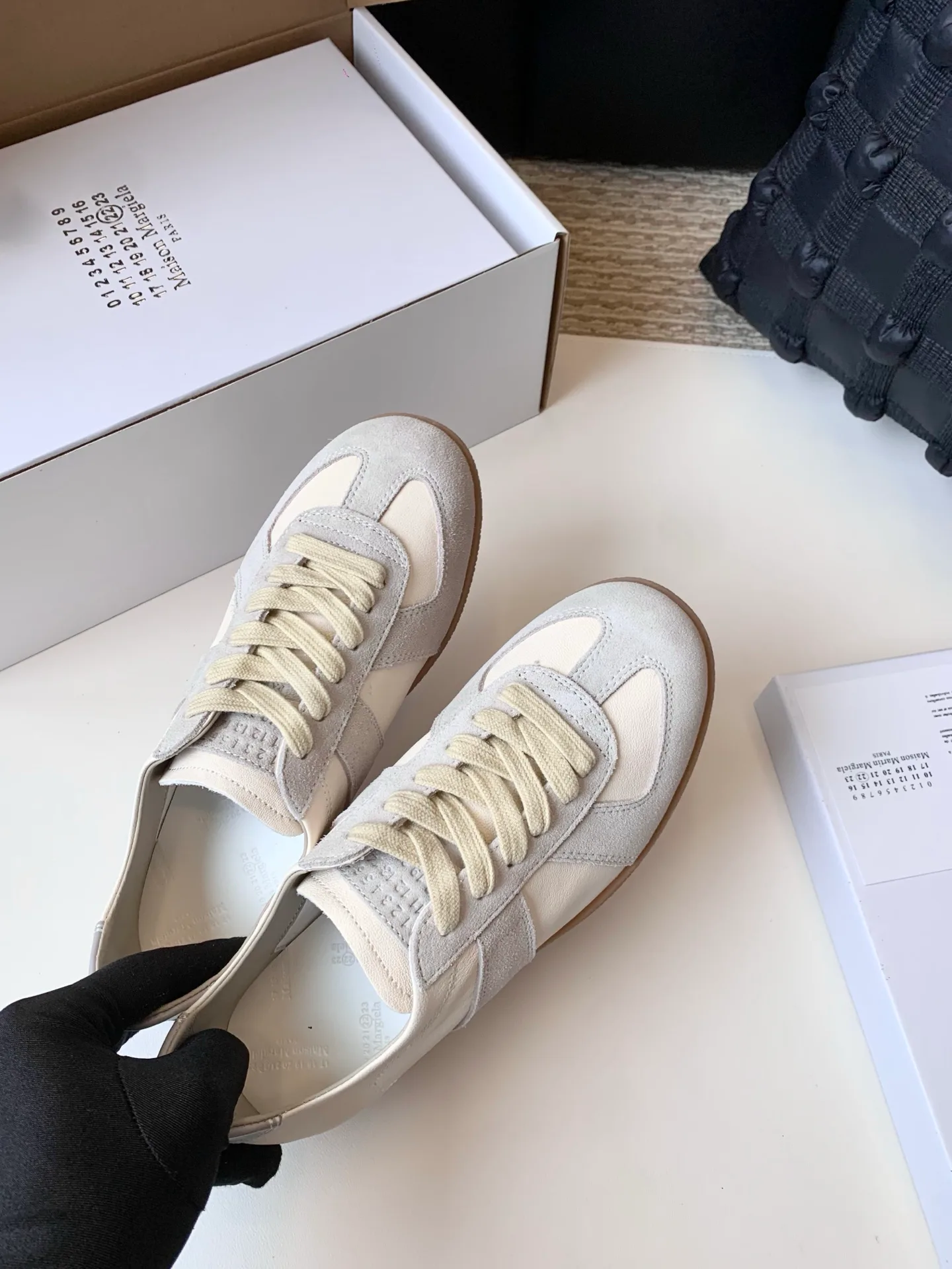 Кроссовки Женские Maison Margiela 17628616