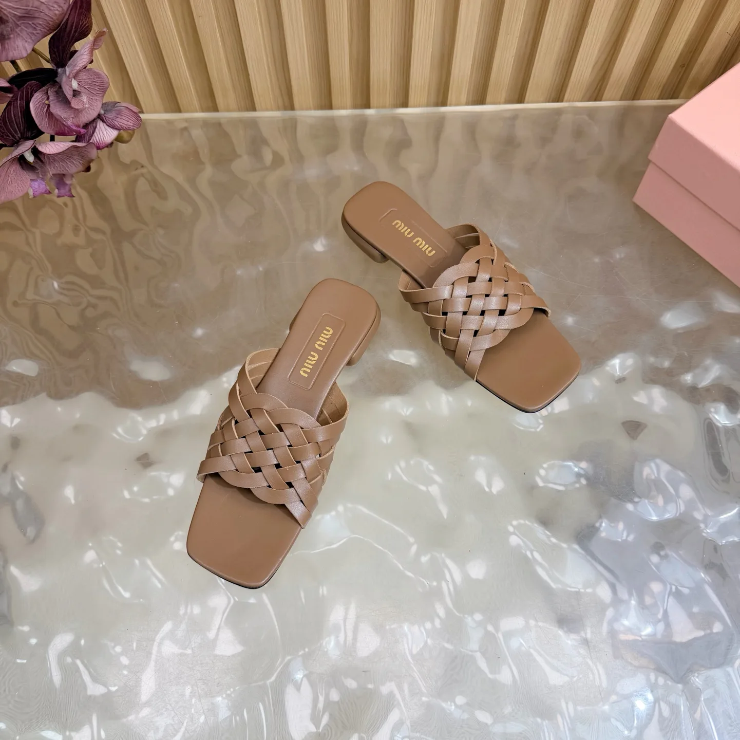Шлепанцы Женские Miu Miu 9597364