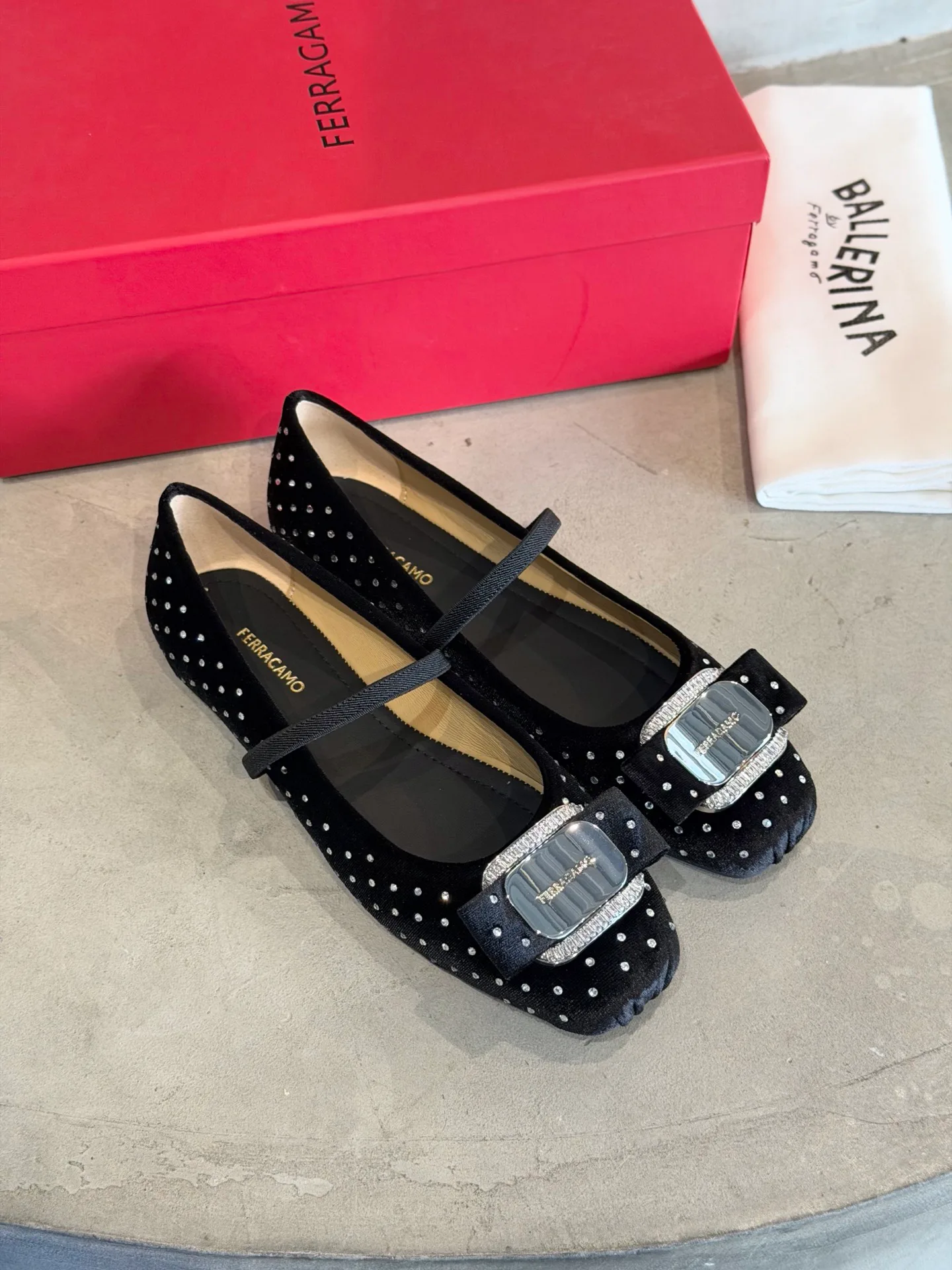 Балетки Женские Salvatore Ferragamo 4545254