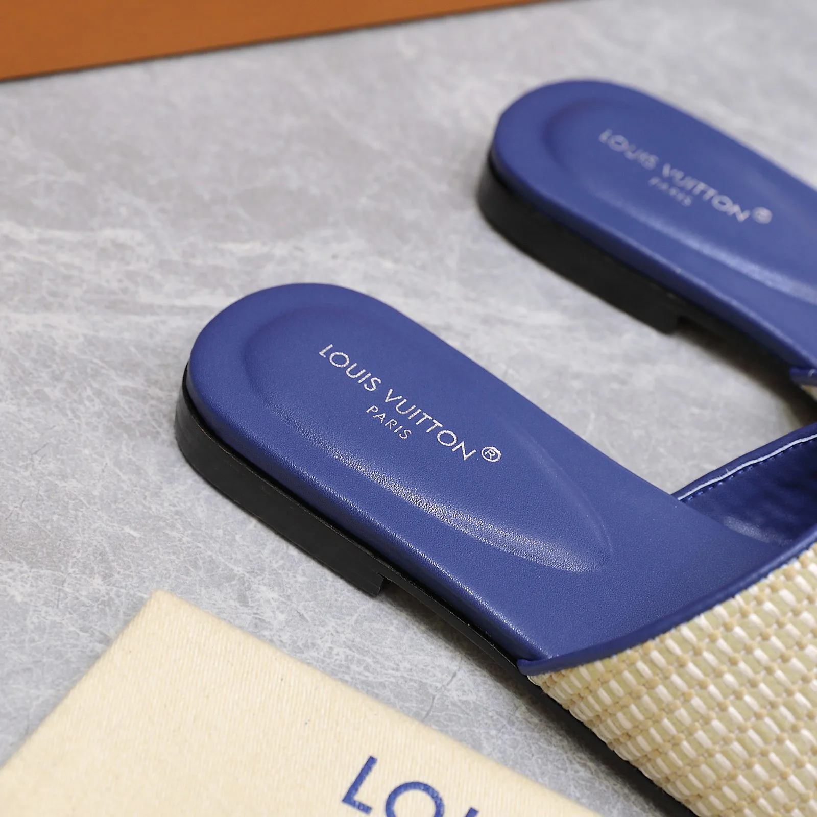 Шлепанцы Женские Louis Vuitton 491969