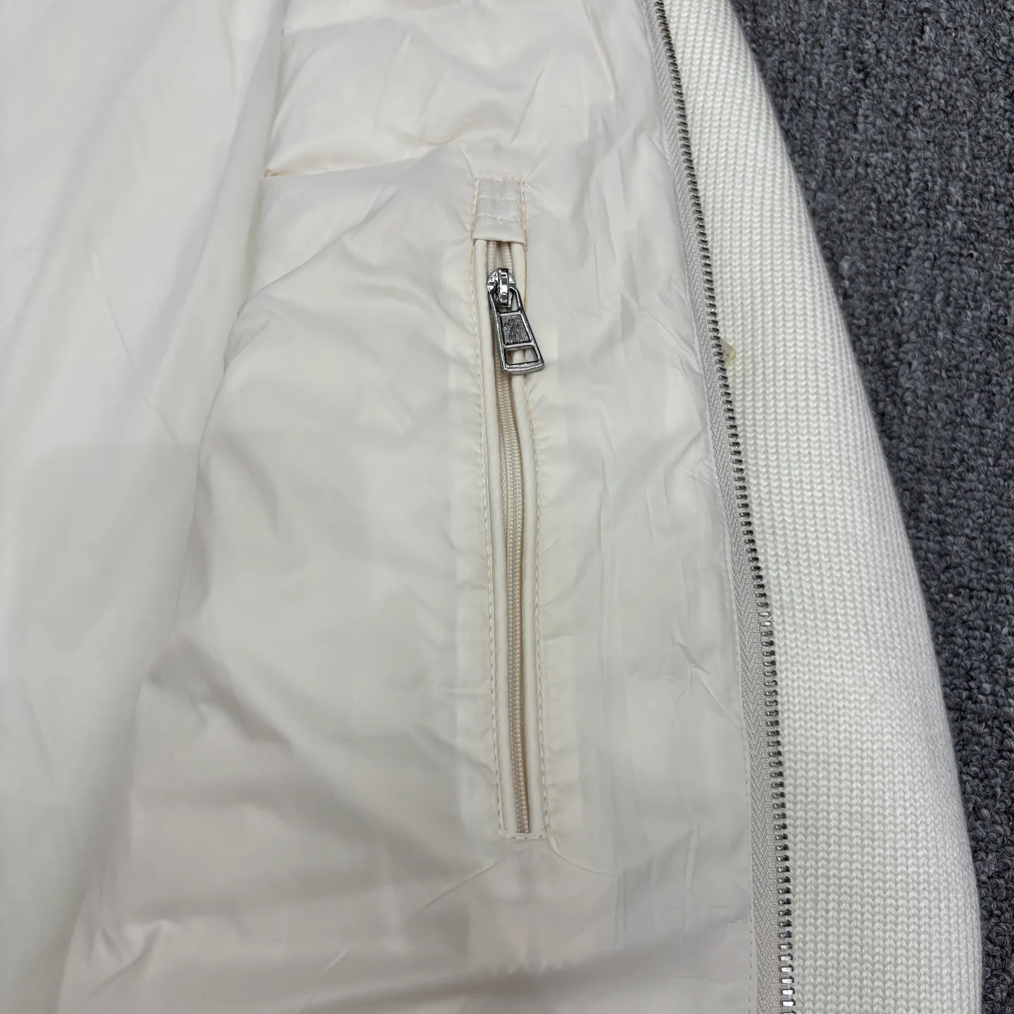 Джемперы И Свитеры Женские Moncler 18042544