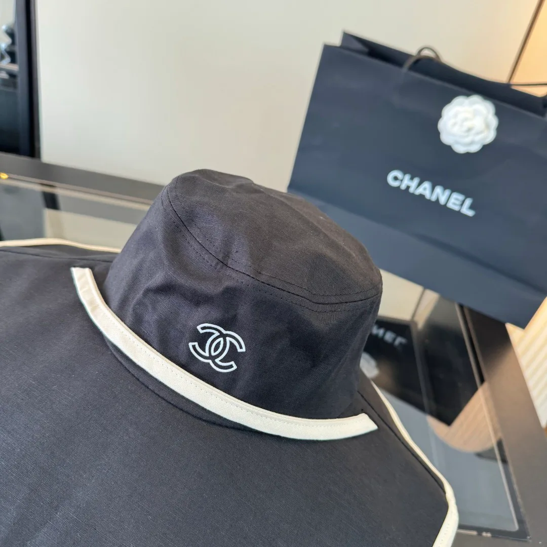 Головные Уборы Chanel 17467732