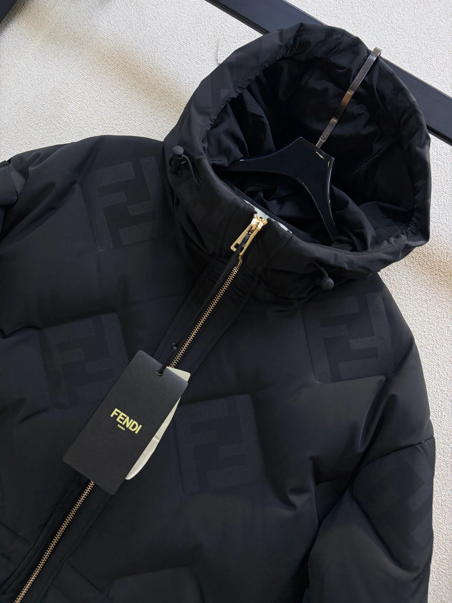 Куртки И Пуховики Женские Fendi 18605869