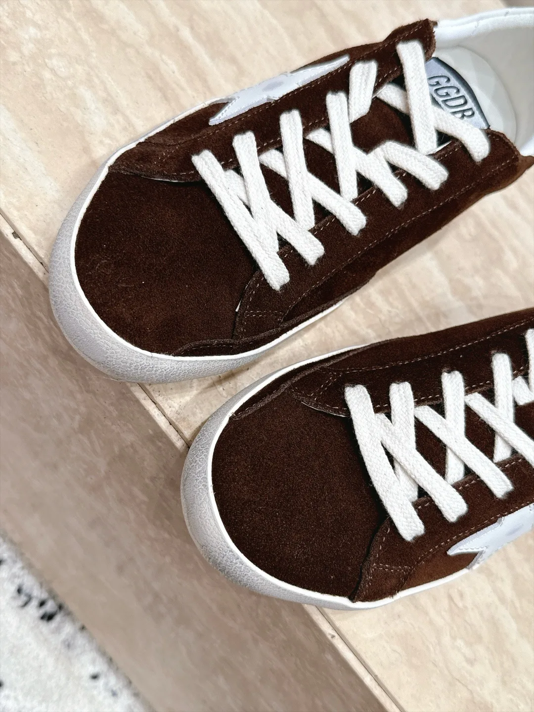 Кроссовки Женские Golden Goose 17963439