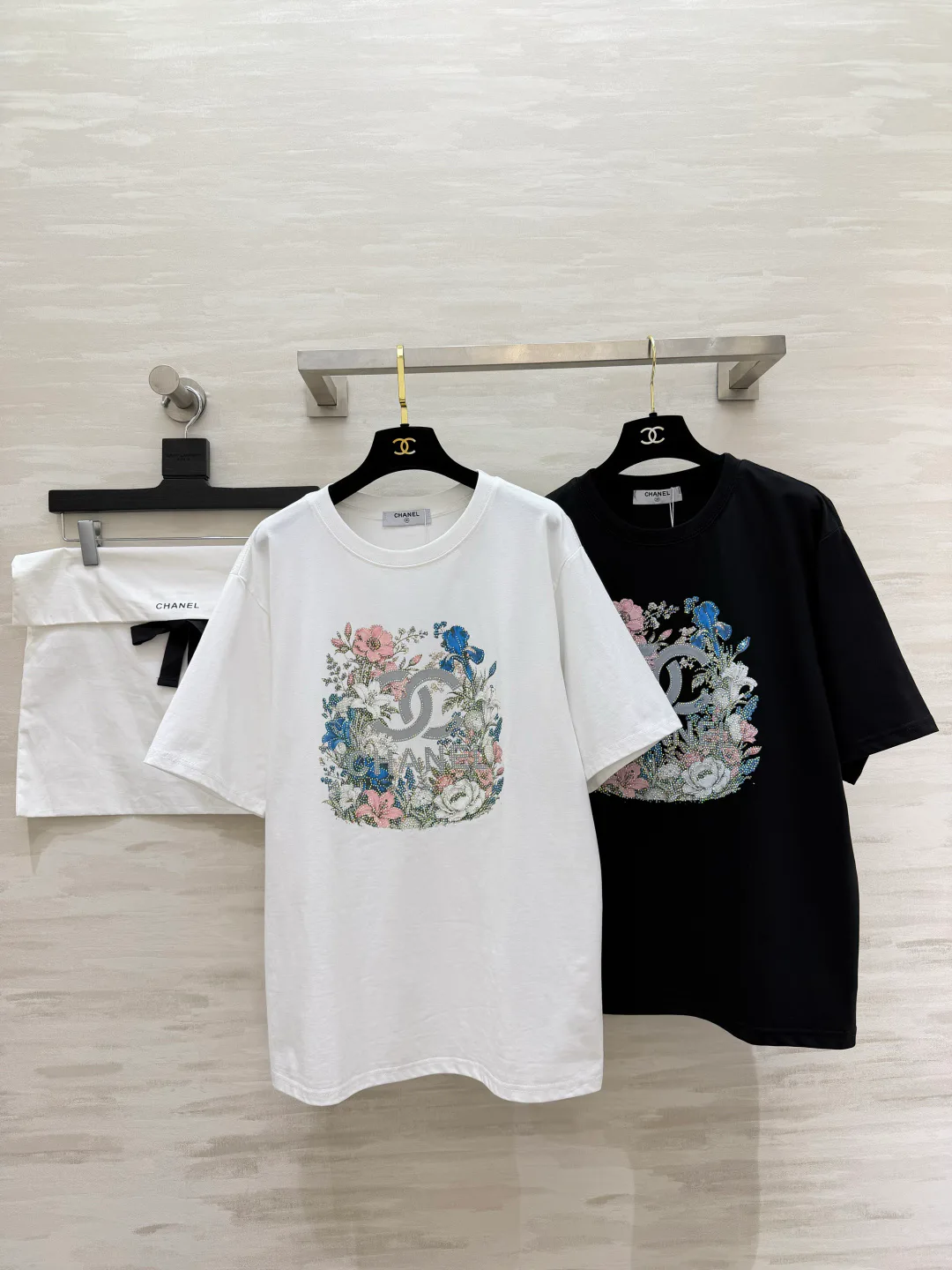 Футболки Женские Chanel 17429473