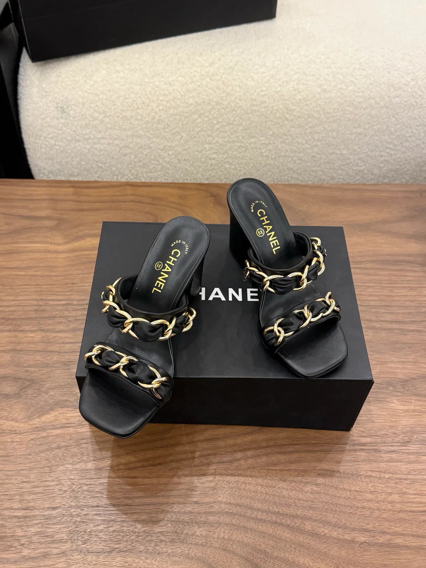Сандалии Женские Chanel 11559249