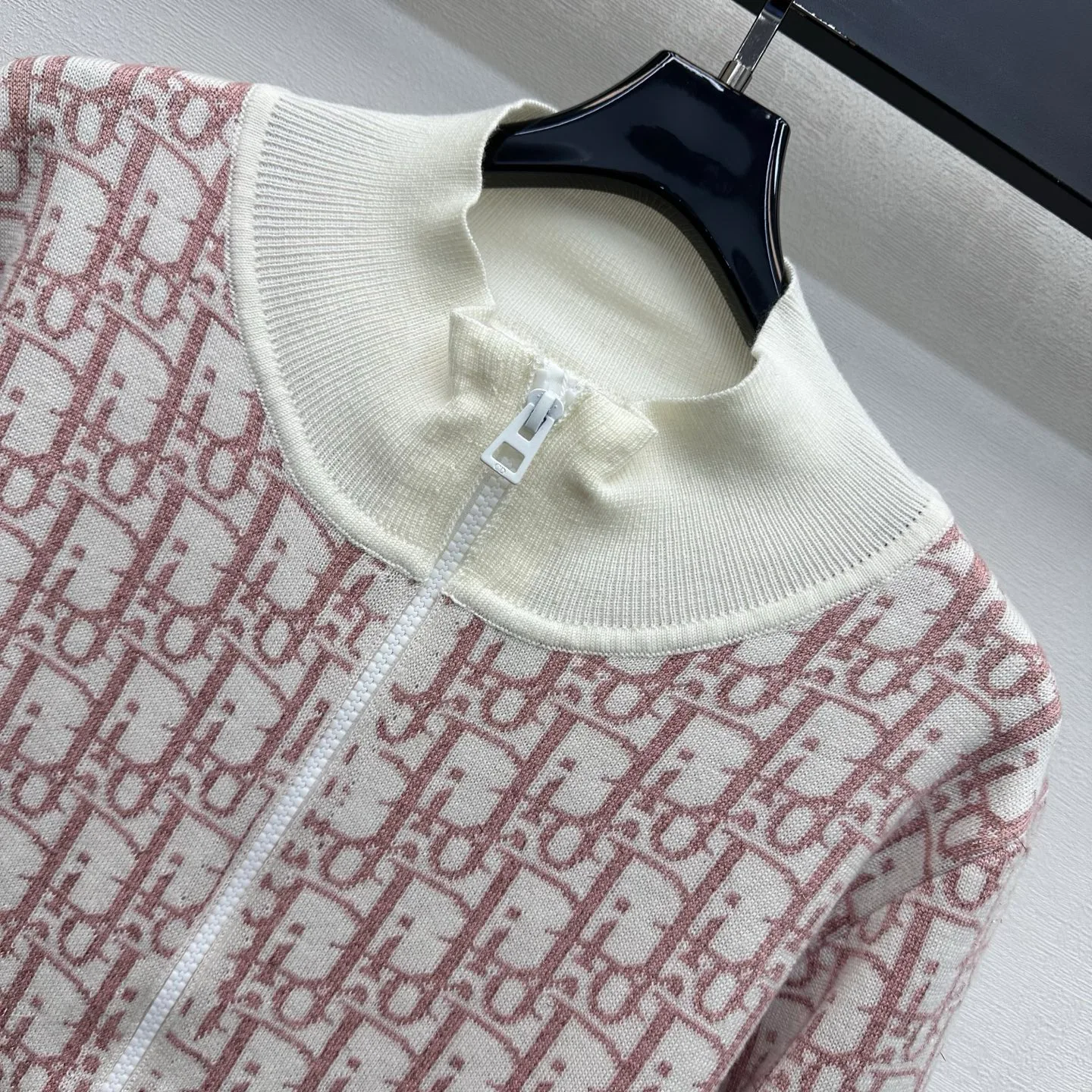 Джемперы И Свитеры Женские Christian Dior 18807035
