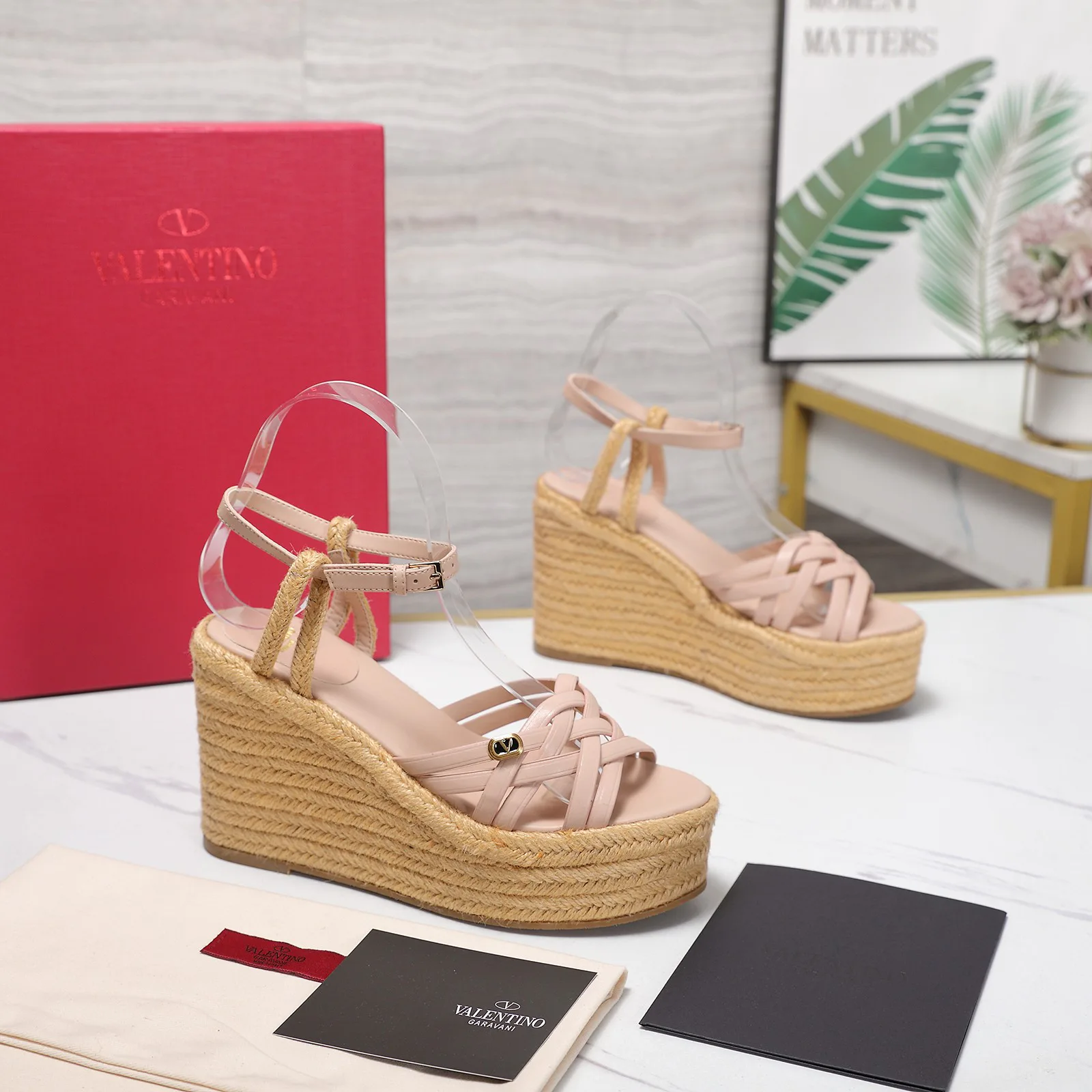 Босоножки Женские Valentino 18346928