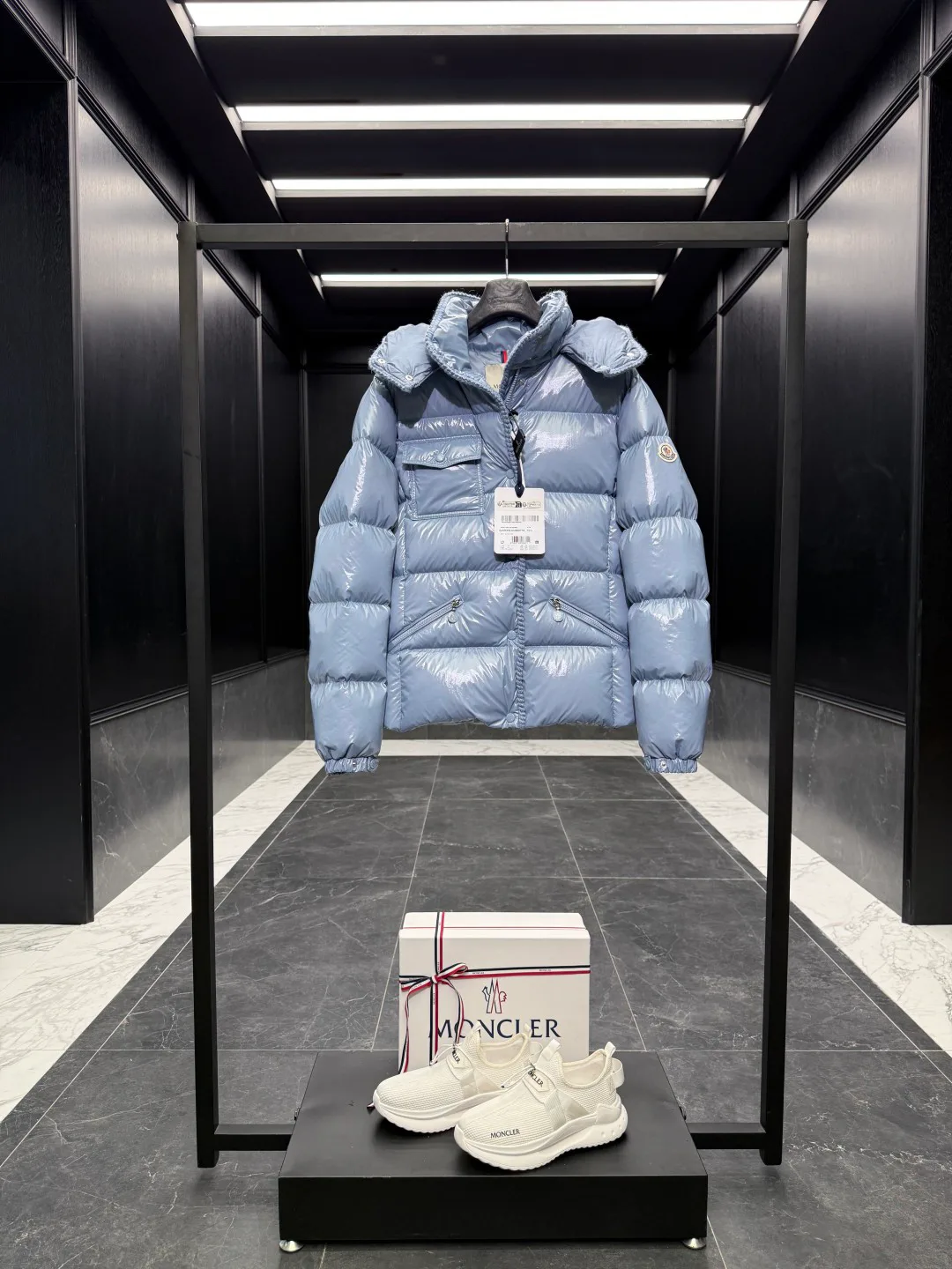Куртки И Пуховики Женские Moncler 18741298