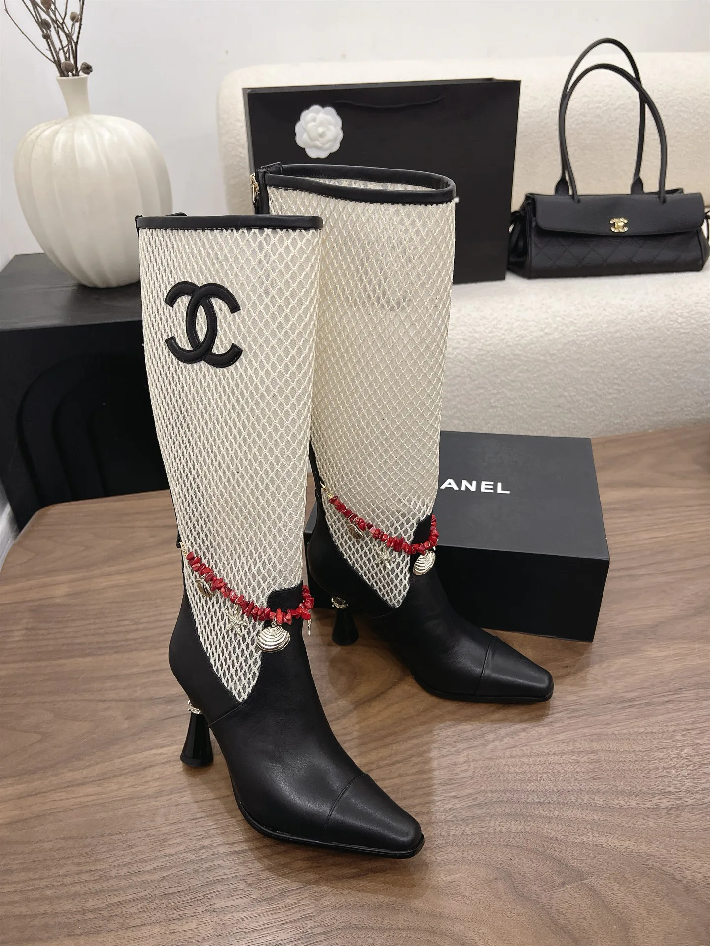Сапоги Женские Chanel 18223433