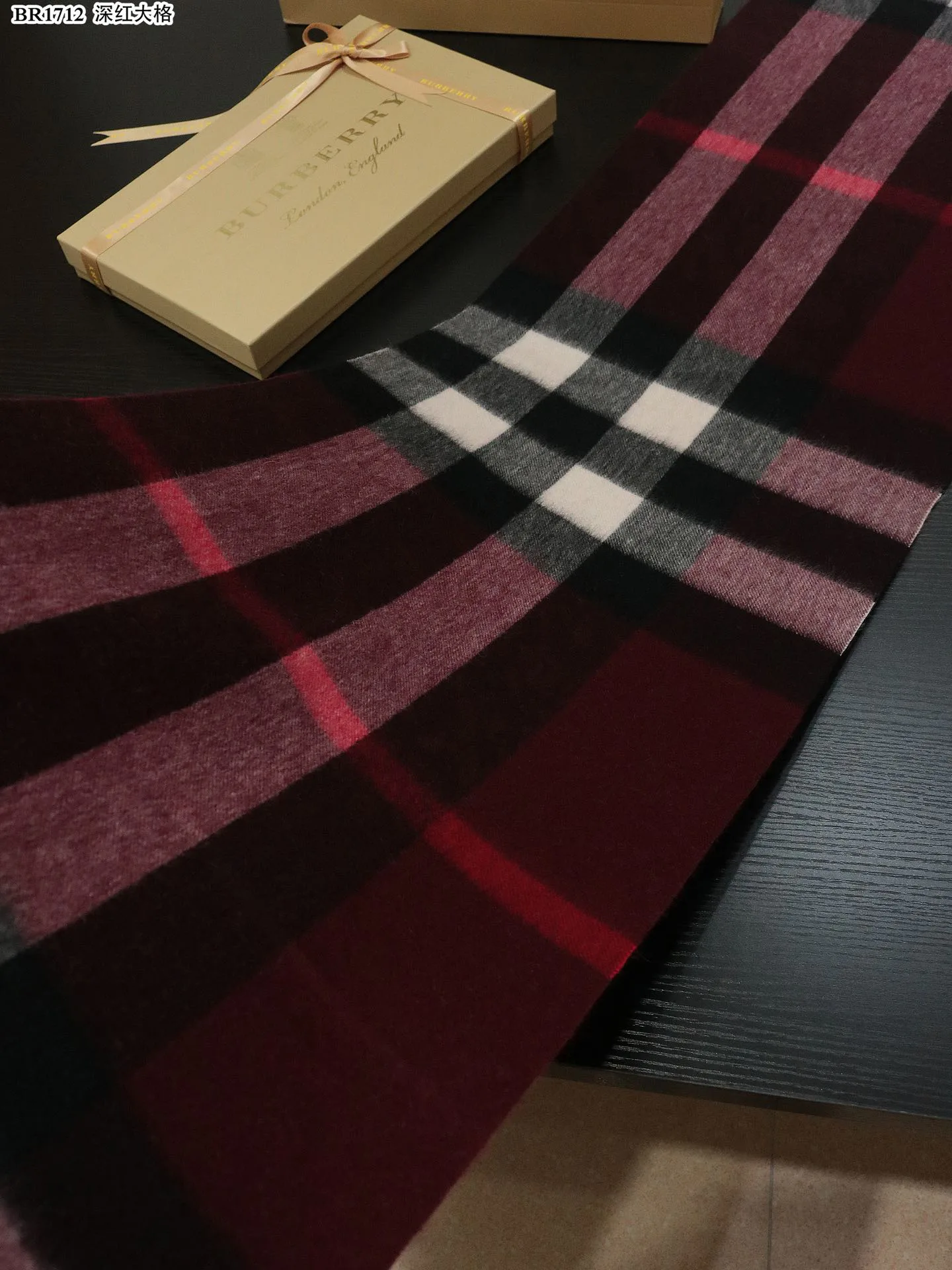 Шарфы Burberry 2588555
